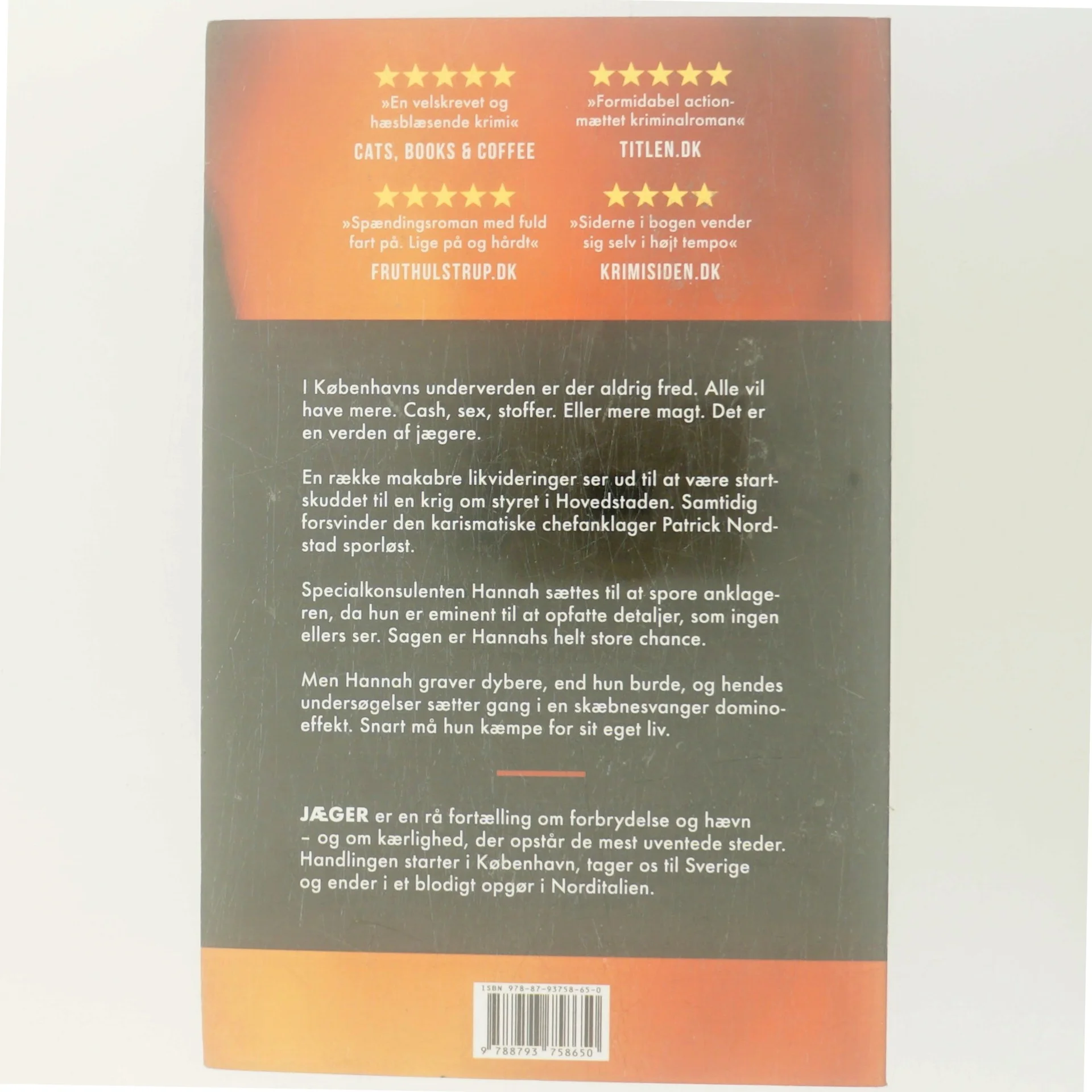 Jæger : krimi af Walther Rebernik (f. 1972) (Bog)