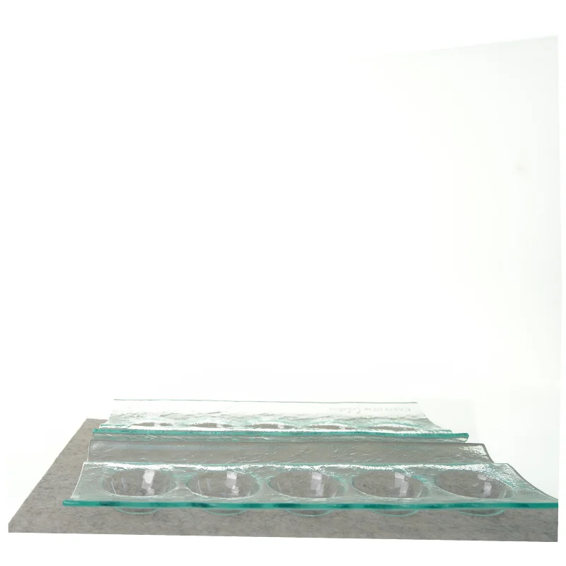 2 Glasfade med  5 rum til  fx is-kugler fra Carte d'Or (str. 34 x 15 x 3 cm)