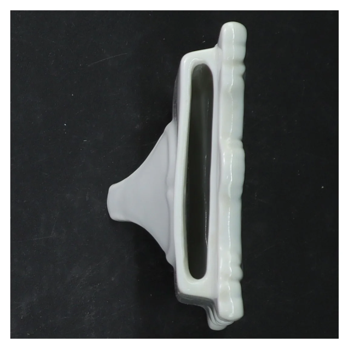 Hvid porcelæns billedramme (str. 13x10 cm)