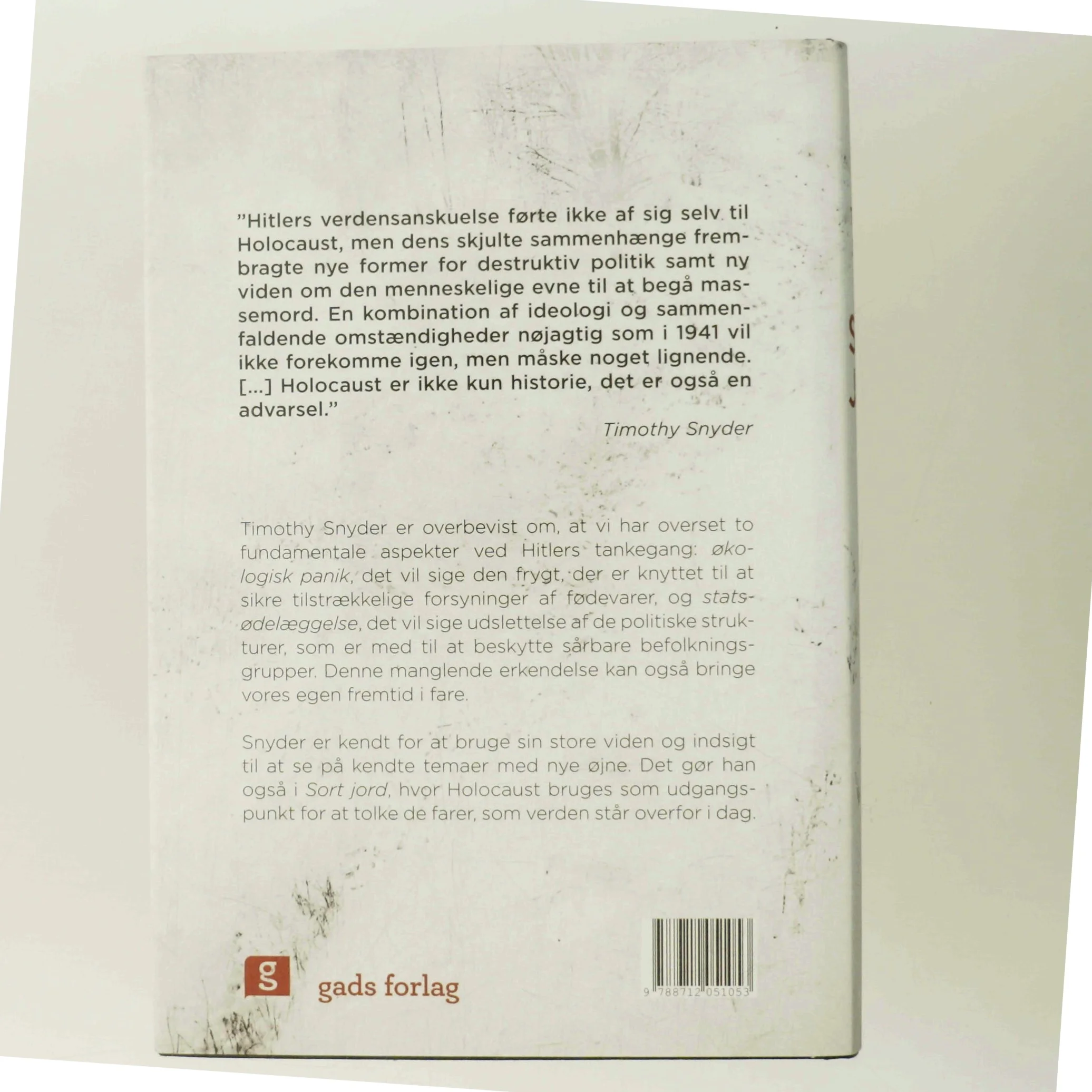 Sort jord : Holocaust som historie og advarsel af Timothy Snyder (Bog)