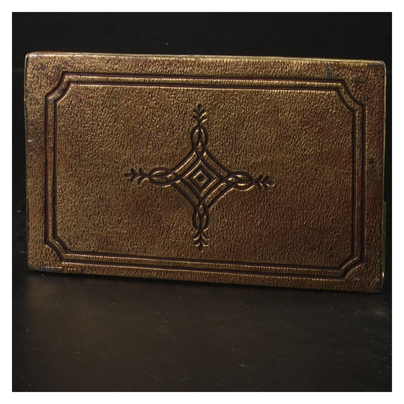 Dekorativ bogformet skilt med citater (str. 10x11x16 cm)