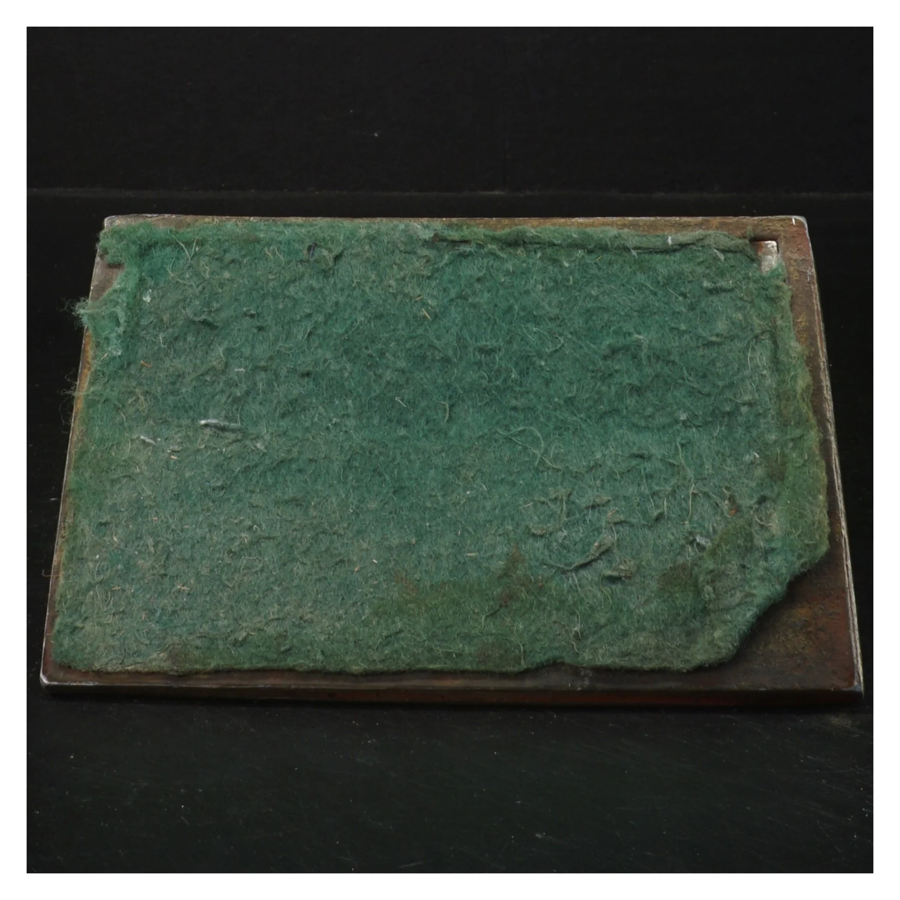 Dekorativ bogformet skilt med citater (str. 10x11x16 cm)