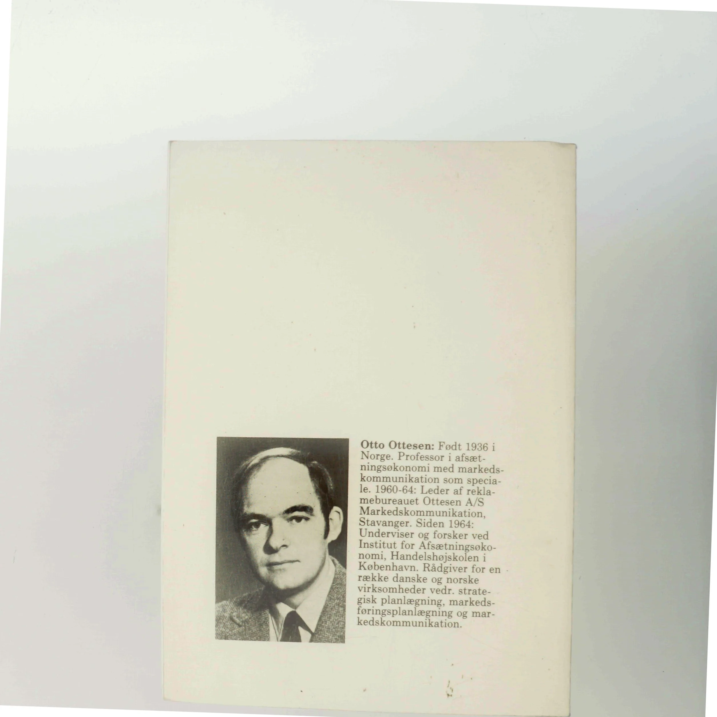 Konstruktiv Reklame af Otto Ottesen (Bog)