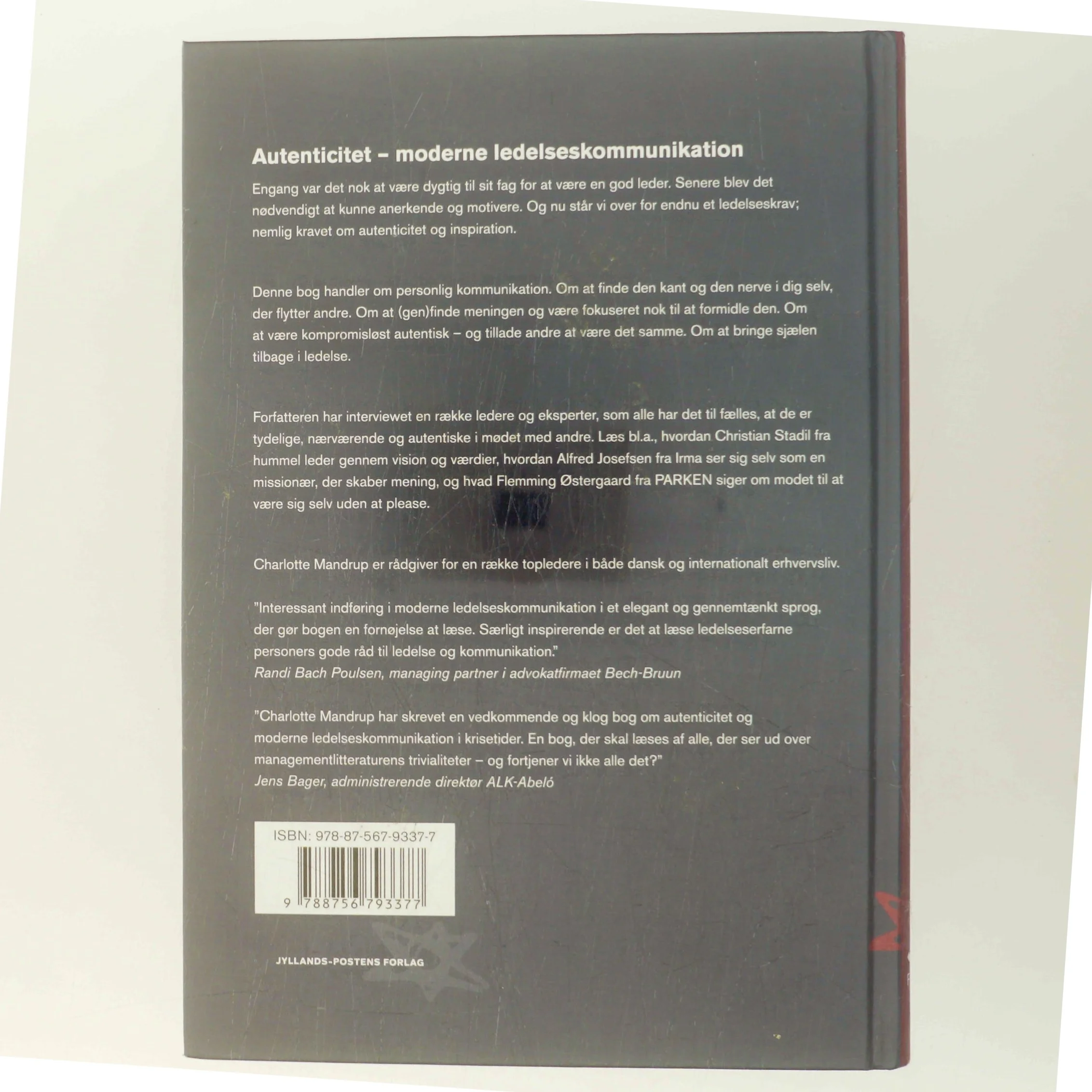 Autenticitet : moderne ledelseskommunikation af Charlotte Mandrup (Bog)