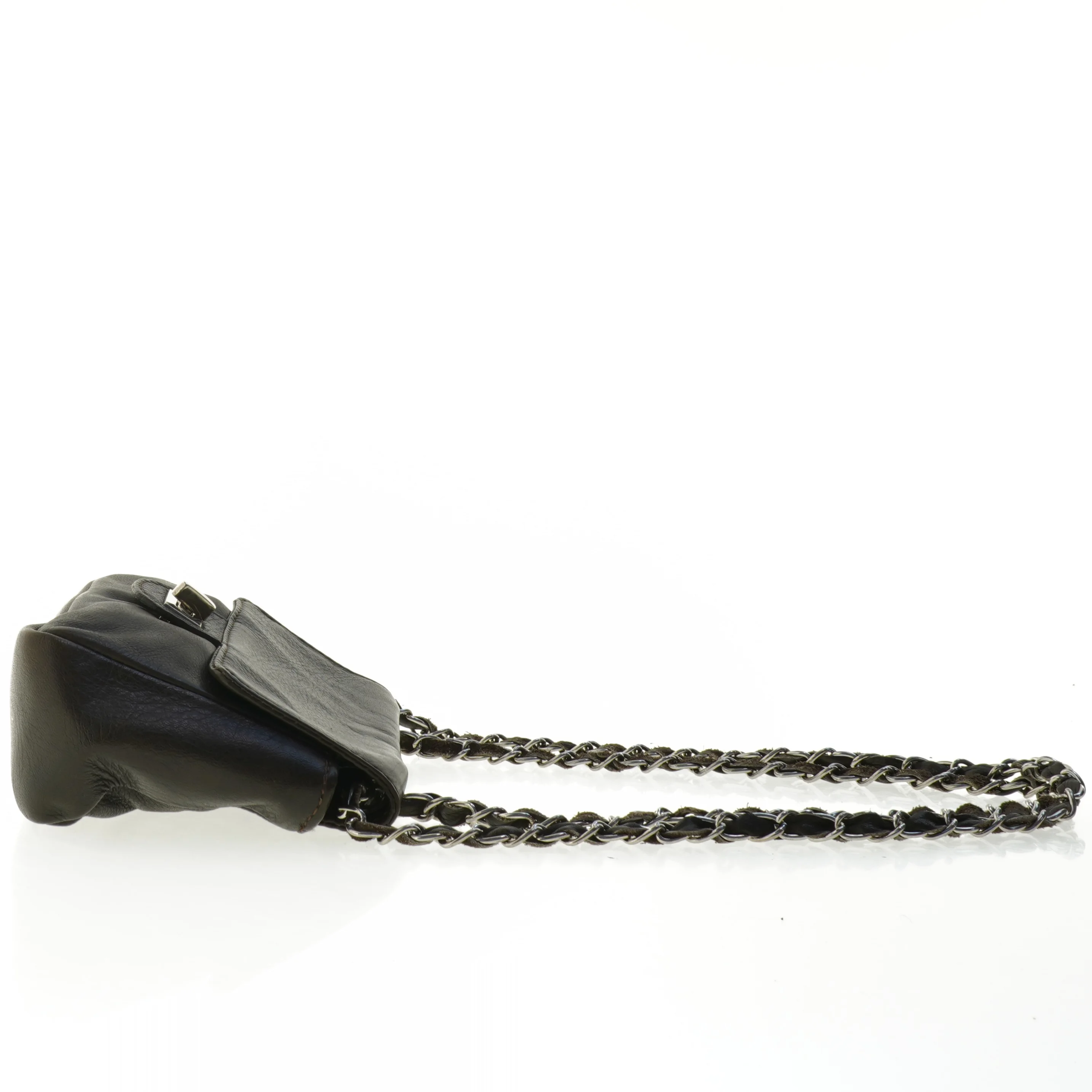 Sort Læder skuldertaske med kæderem (str. 21 x 14 cm)