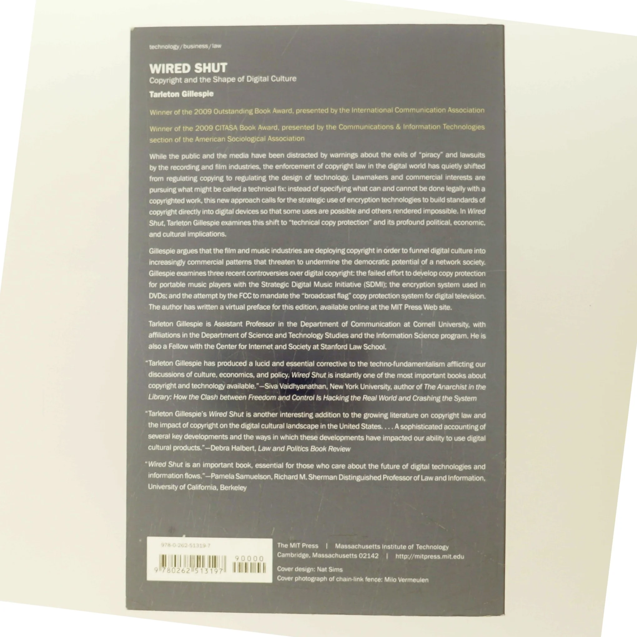 Wired Shut af Tarleton Gillespie (Bog)