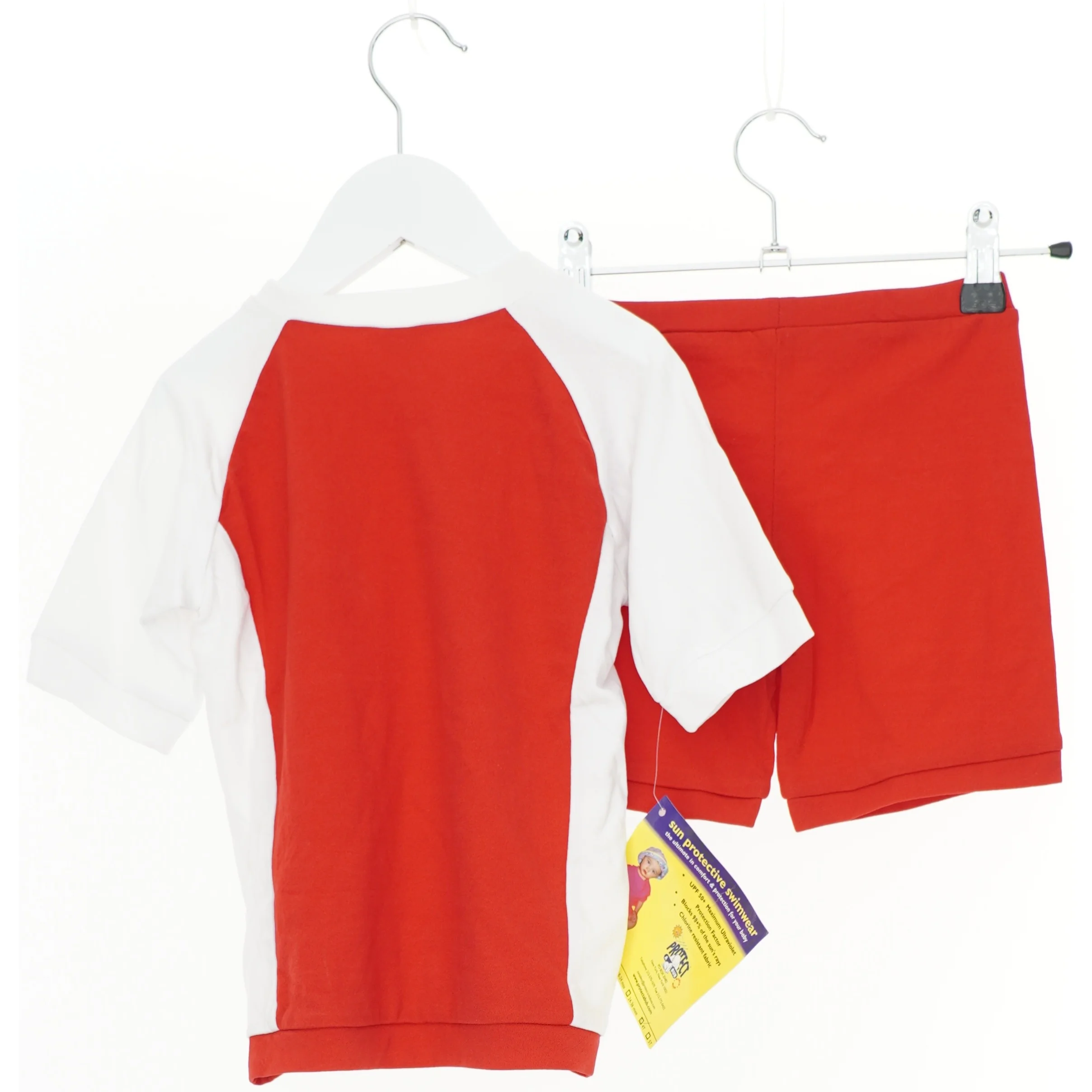 Rød og hvid sommersæt til børn (str. 104)