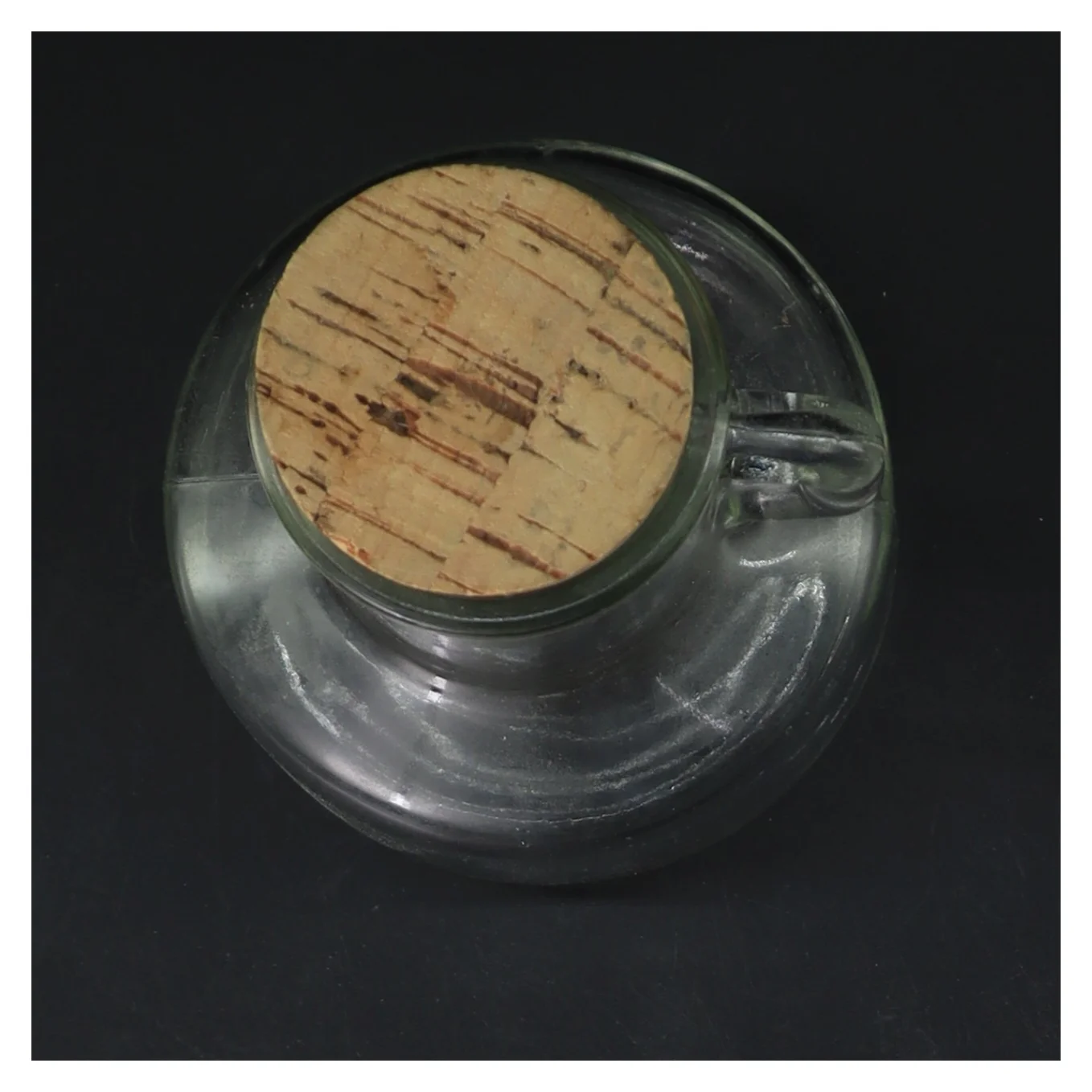 Glasflaske med korkprop (str. Ø 6 cm højde 13,5 cm)