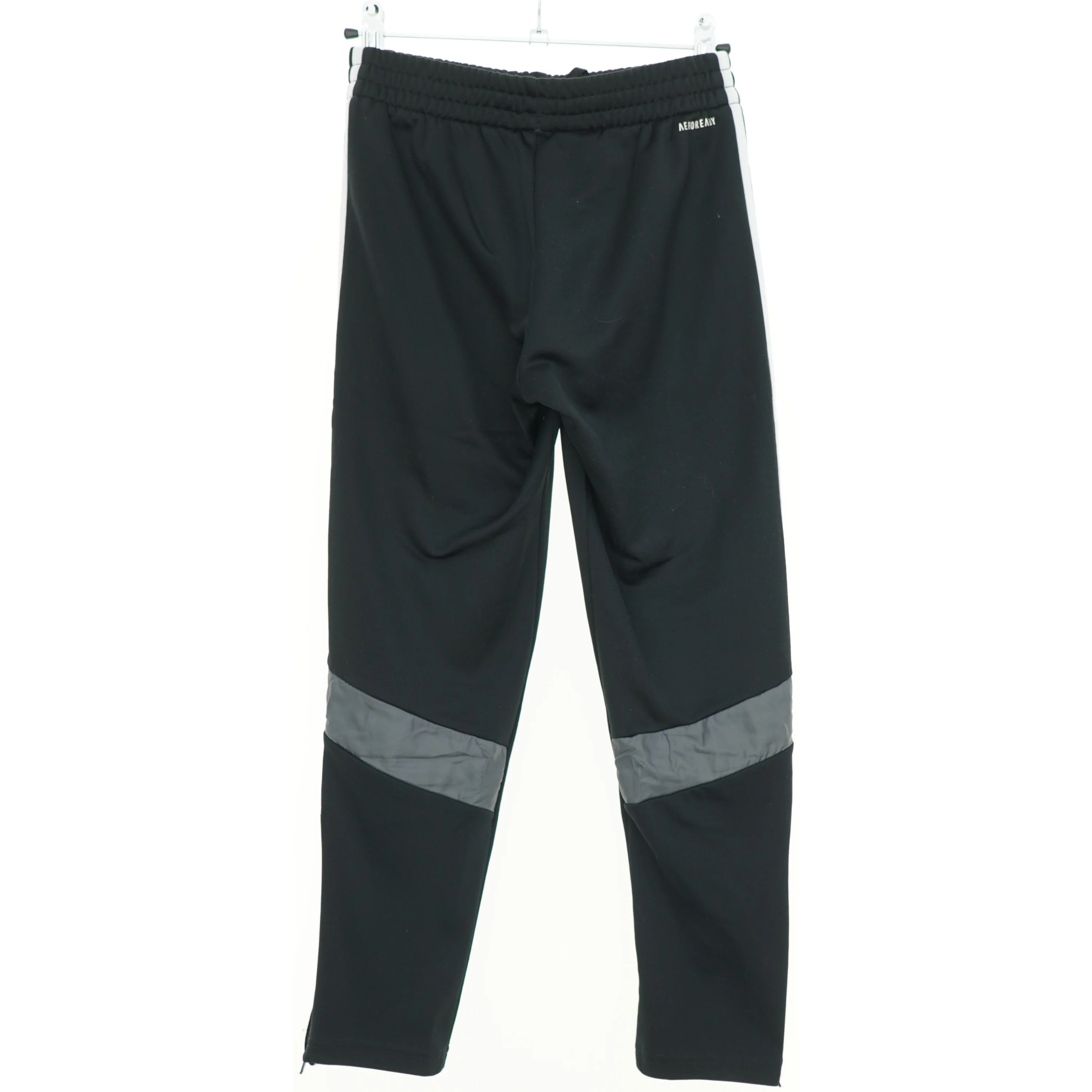 Adidas træningsbukser (str. 140 cm)