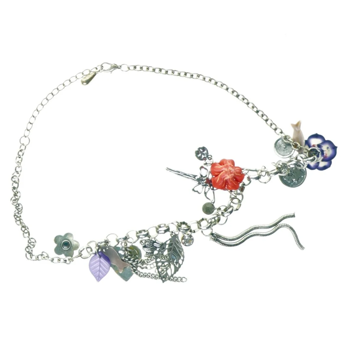 Halskæde med vedhæng (str. 28 cm)