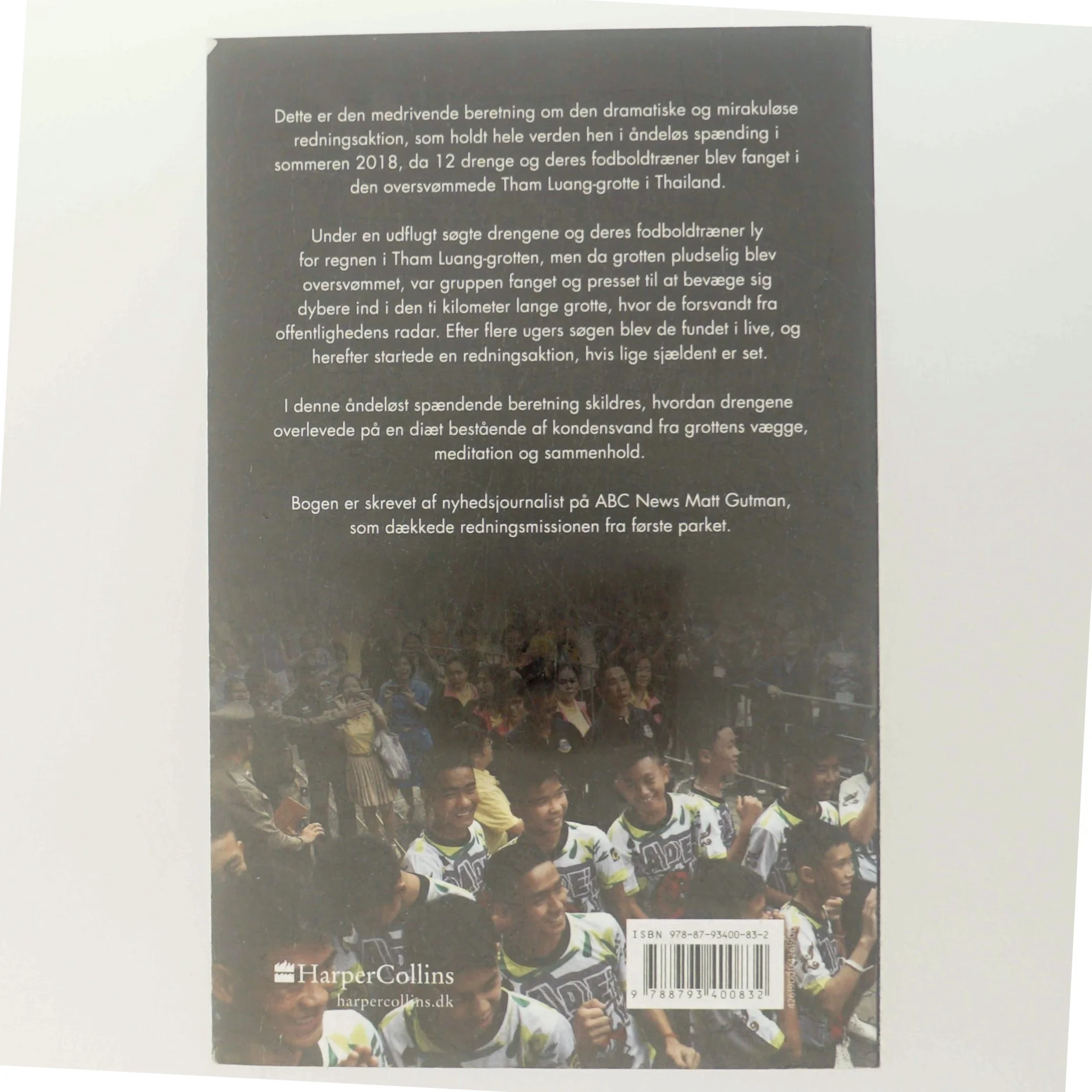 Drengene i grotten : beretningen om den umulige redningsaktion i Thailand af Matt Gutman (Bog)
