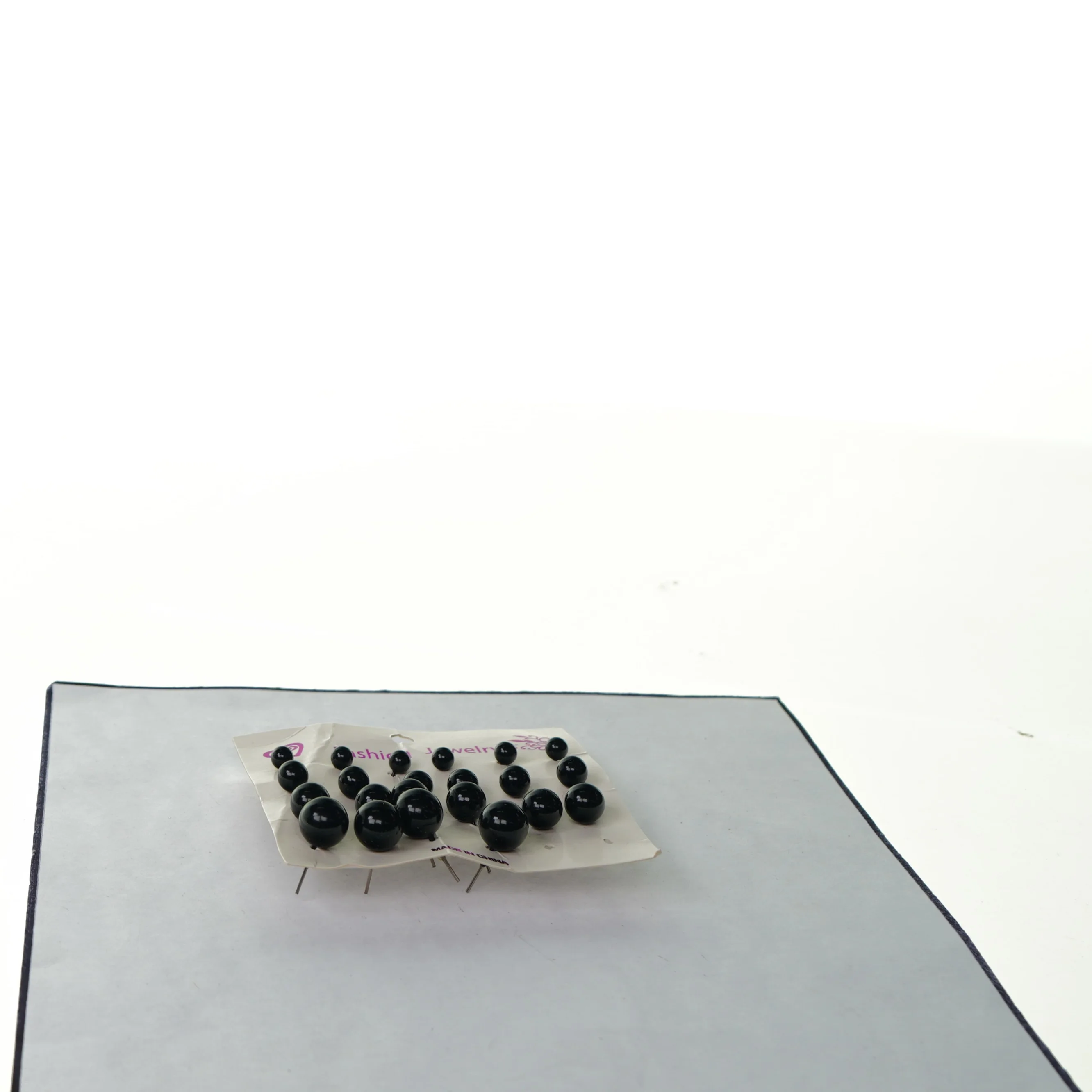 Ørestikker fra Fashion Jury (str. 9 x 8 cm)