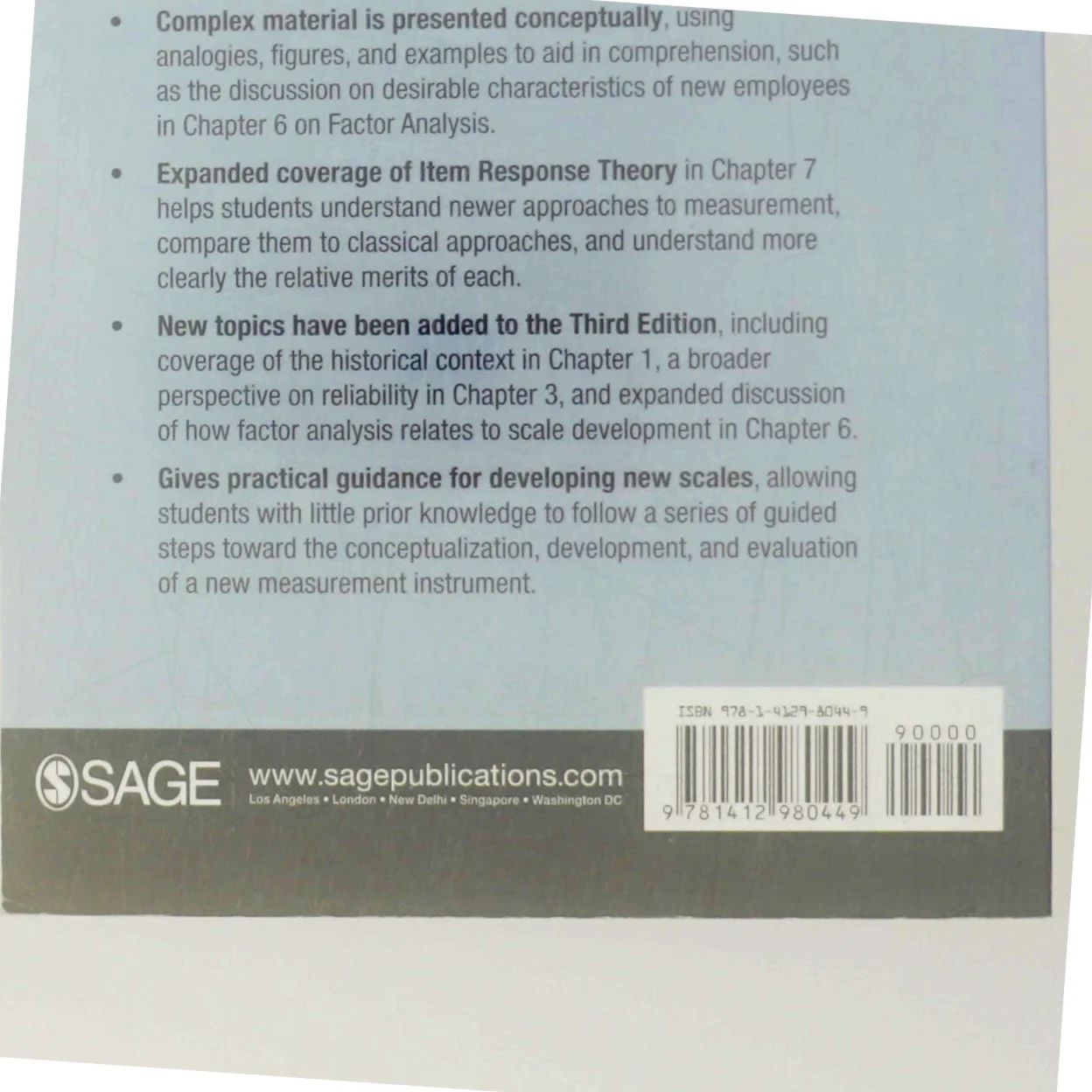 Scale development : theory and applications af Robert F. DeVellis (Bog)