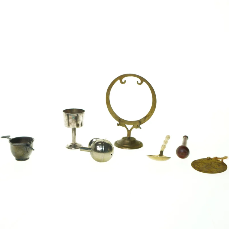 Metal genstande (str. 23 x 23 cm)