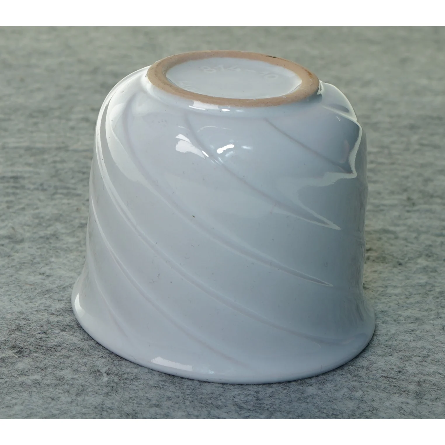 Urtepotteskjuler fra W Germany (str. 8 x 9 cm)