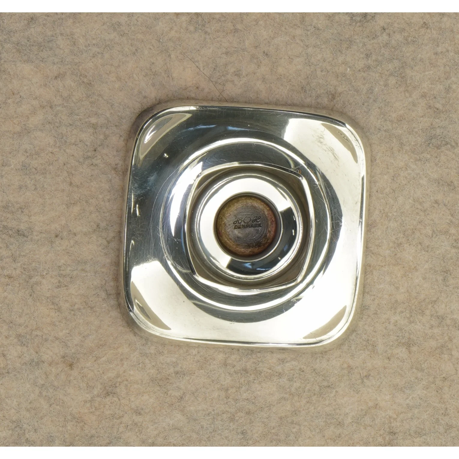 Lysestage fra Hoh Danmark (str. 8 x 8 cm)