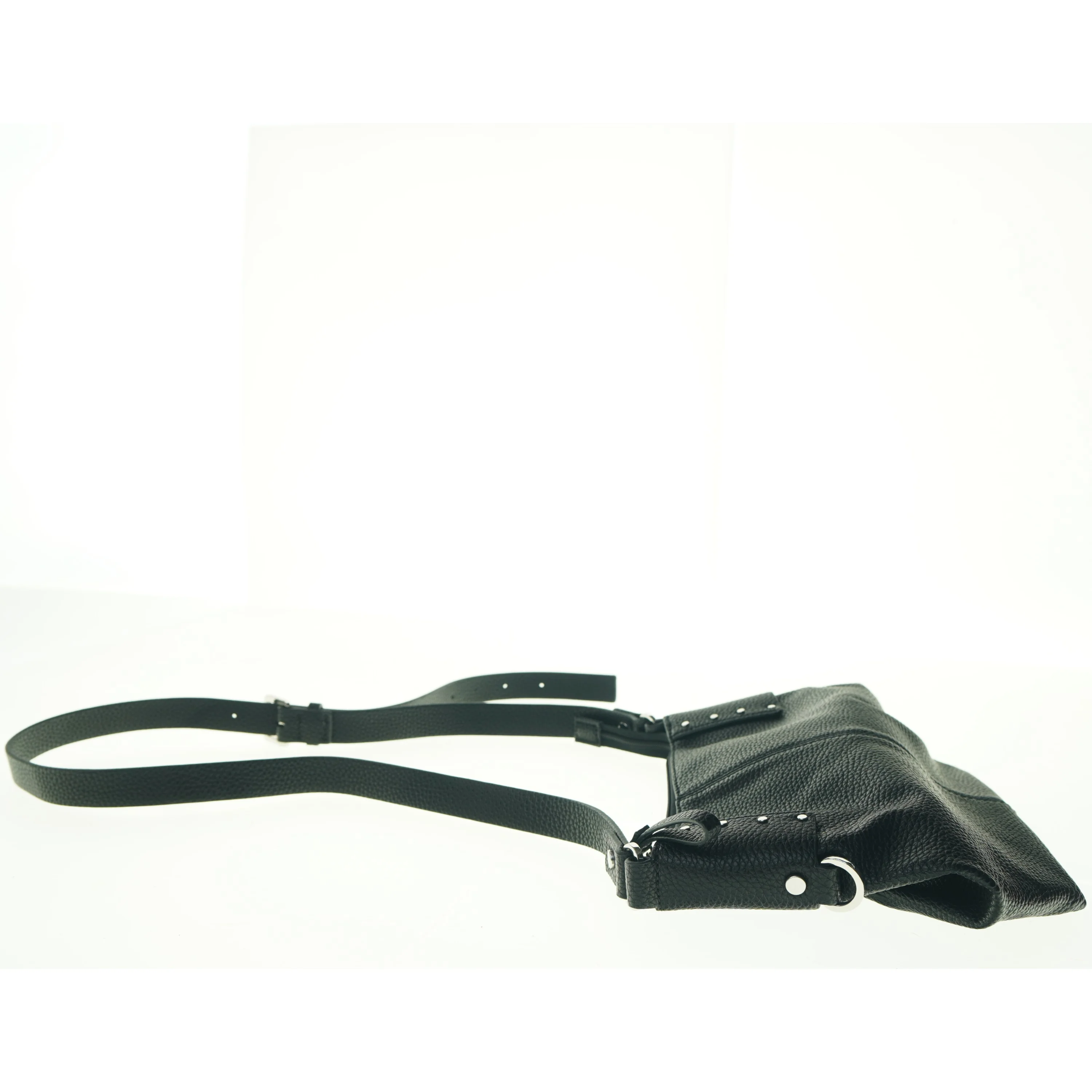 Sort skuldertaske med nitter fra Esprit (str. 23 x 21 x 12 cm)