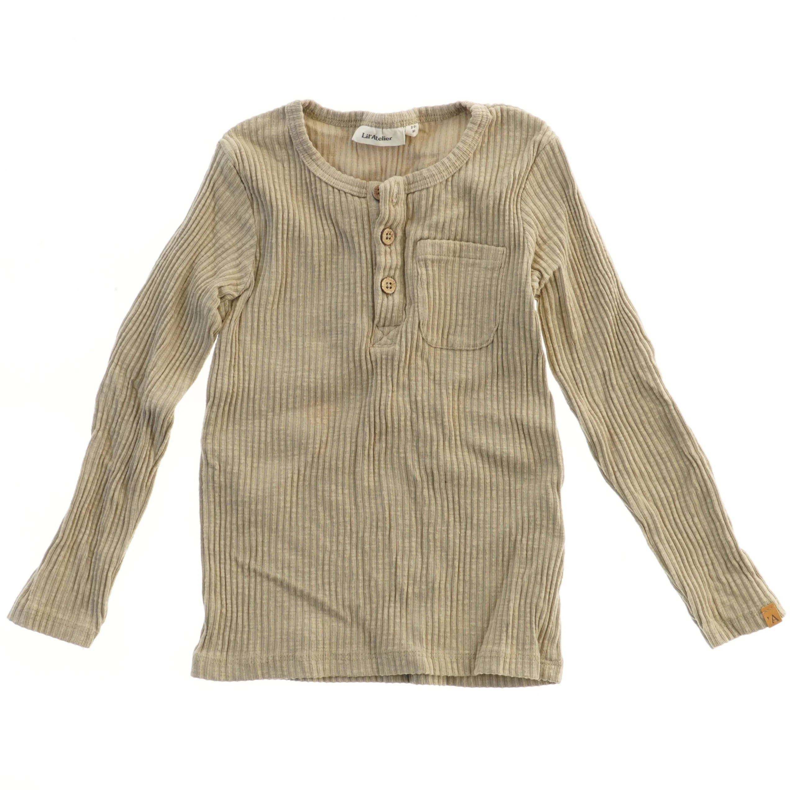 Langærmet stribet bluse fra Lil atelier (str. 98)