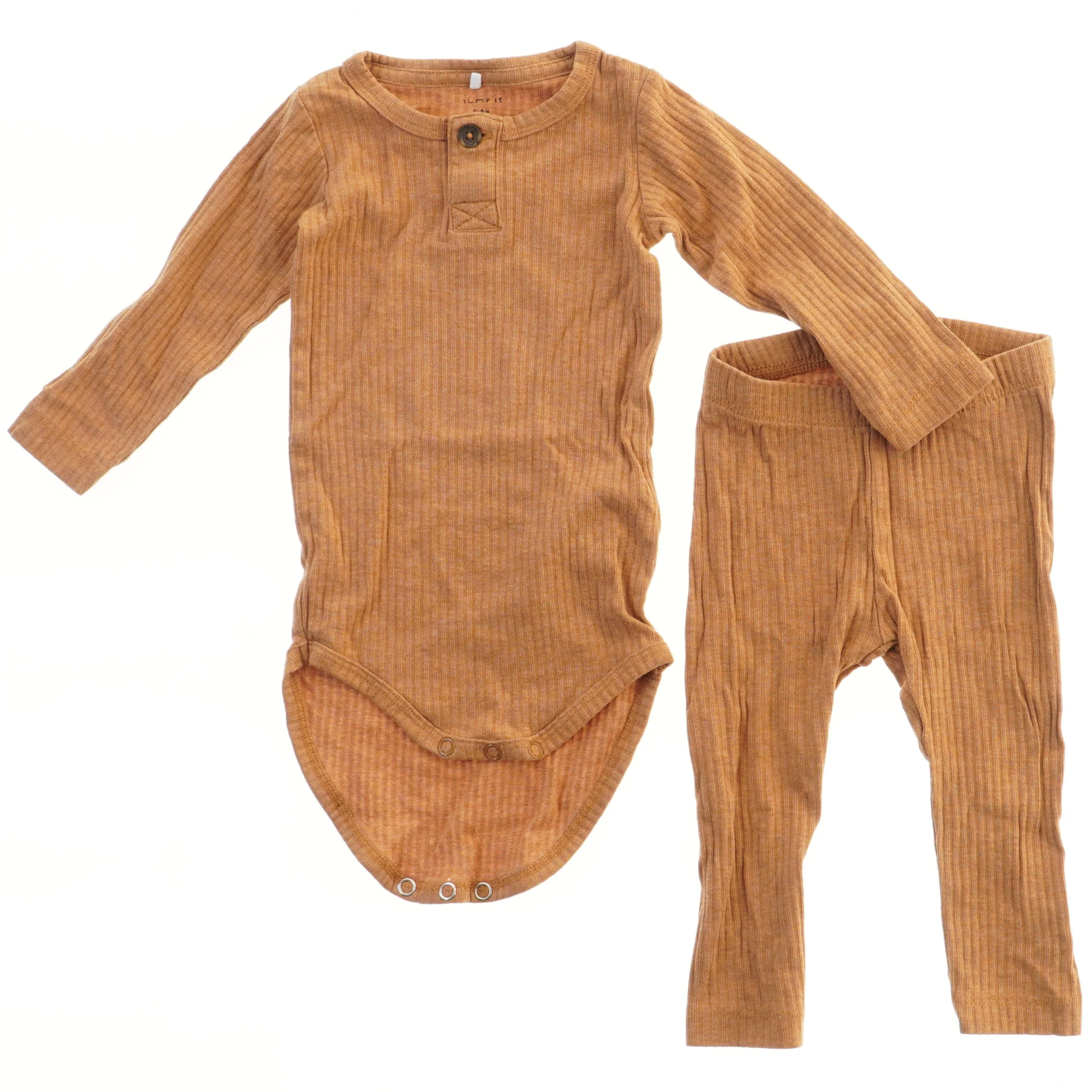 Baby heldragt og leggings sæt fra Name It (str. 68)