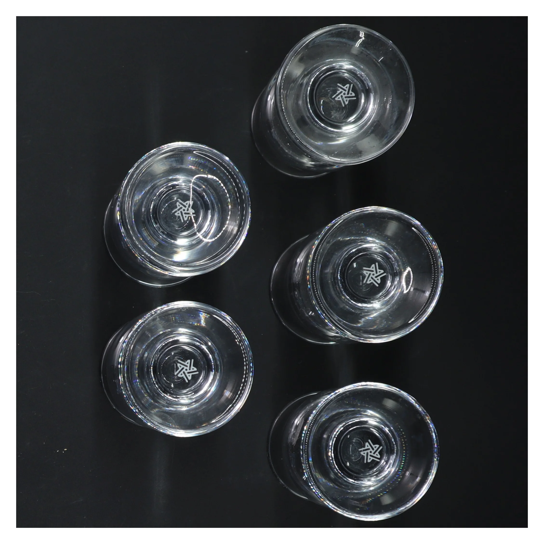 Sæt af 5 glas (str. 10 cm. 5 styk)