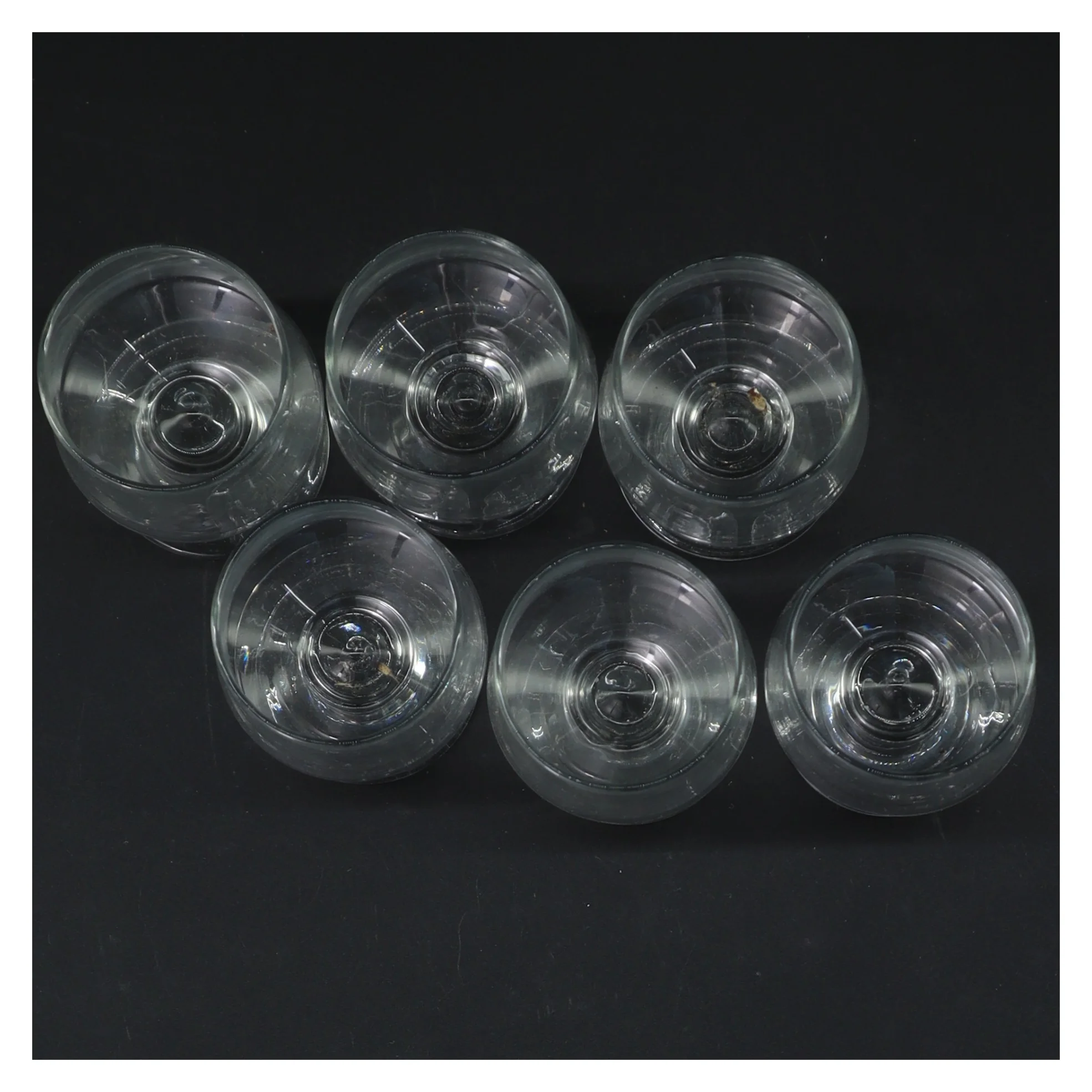 Sæt med 6 glas (str. Ø. 4,5 cm. længde. 9 cm)