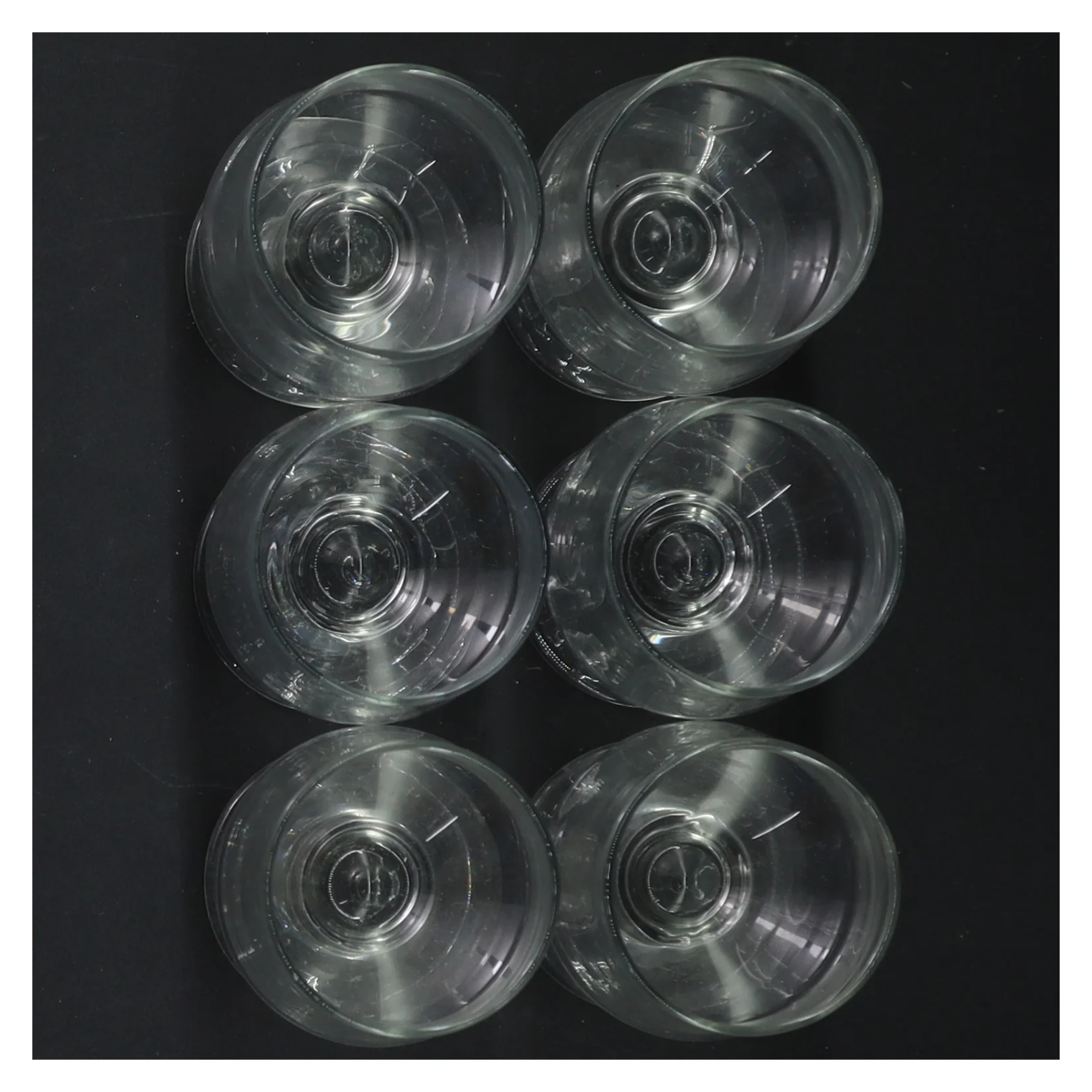 Sæt med seks glas (str. 9 cm. 6 styk)