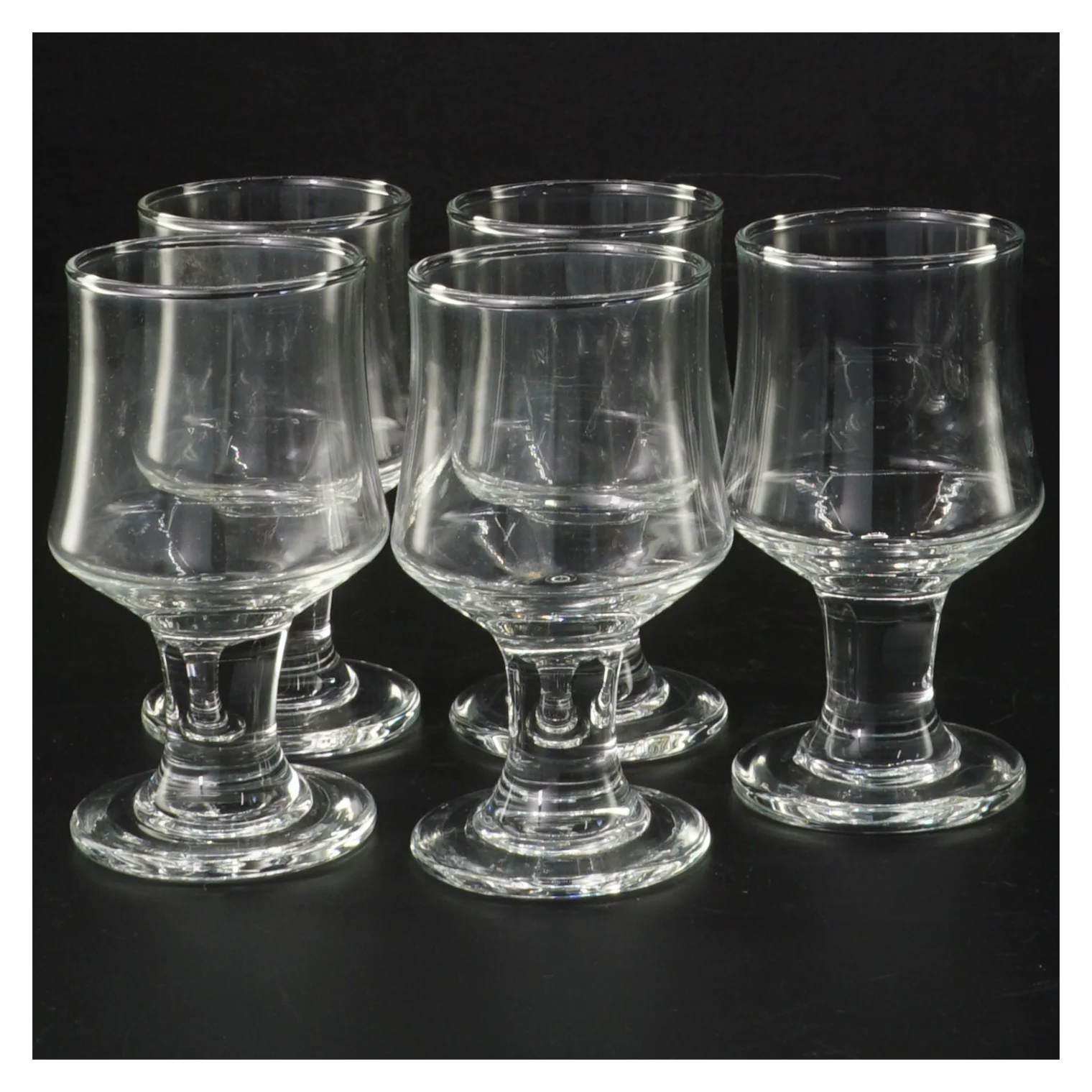 5 glas (str. H 9 cm. ø. 4,5 cm)