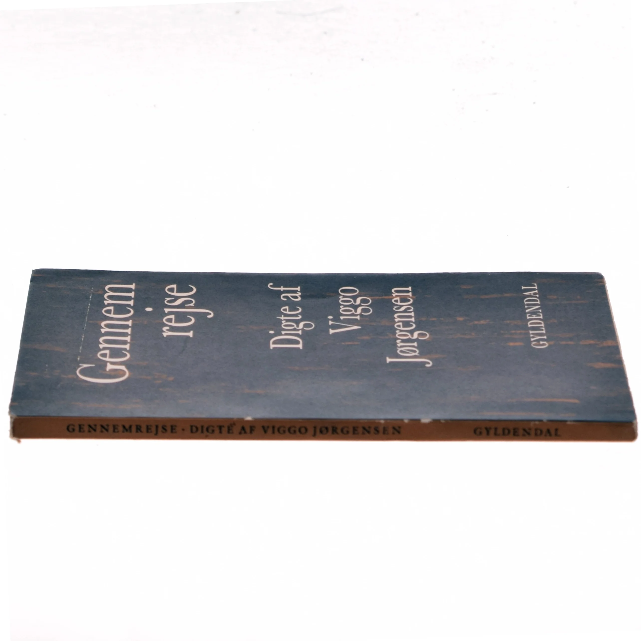 Gennem rejsen af Viggo Jørgensen (Bog)