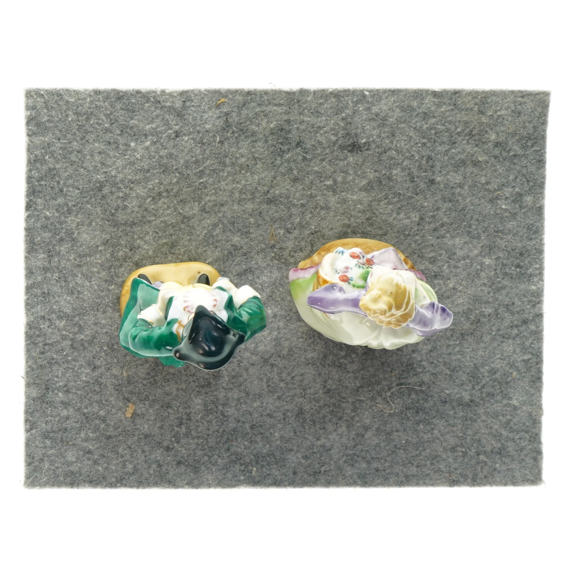 Dekorativ figurer 2 stk. (str. 15 x 7cm)