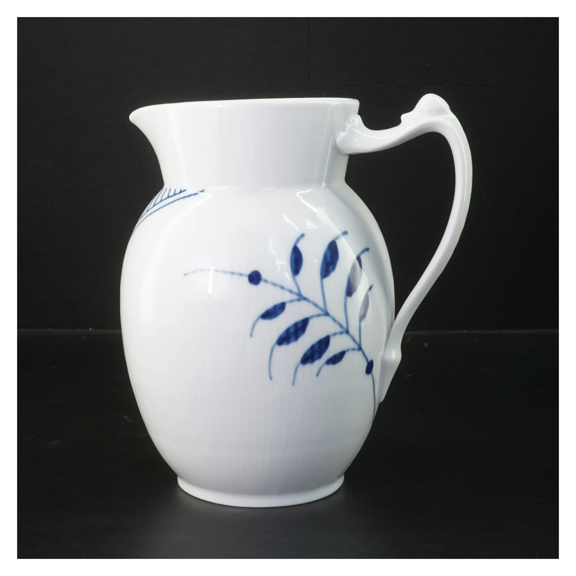 Mega musselmalet kande fra Royal Copenhagen (20 cm h&oslash;j))