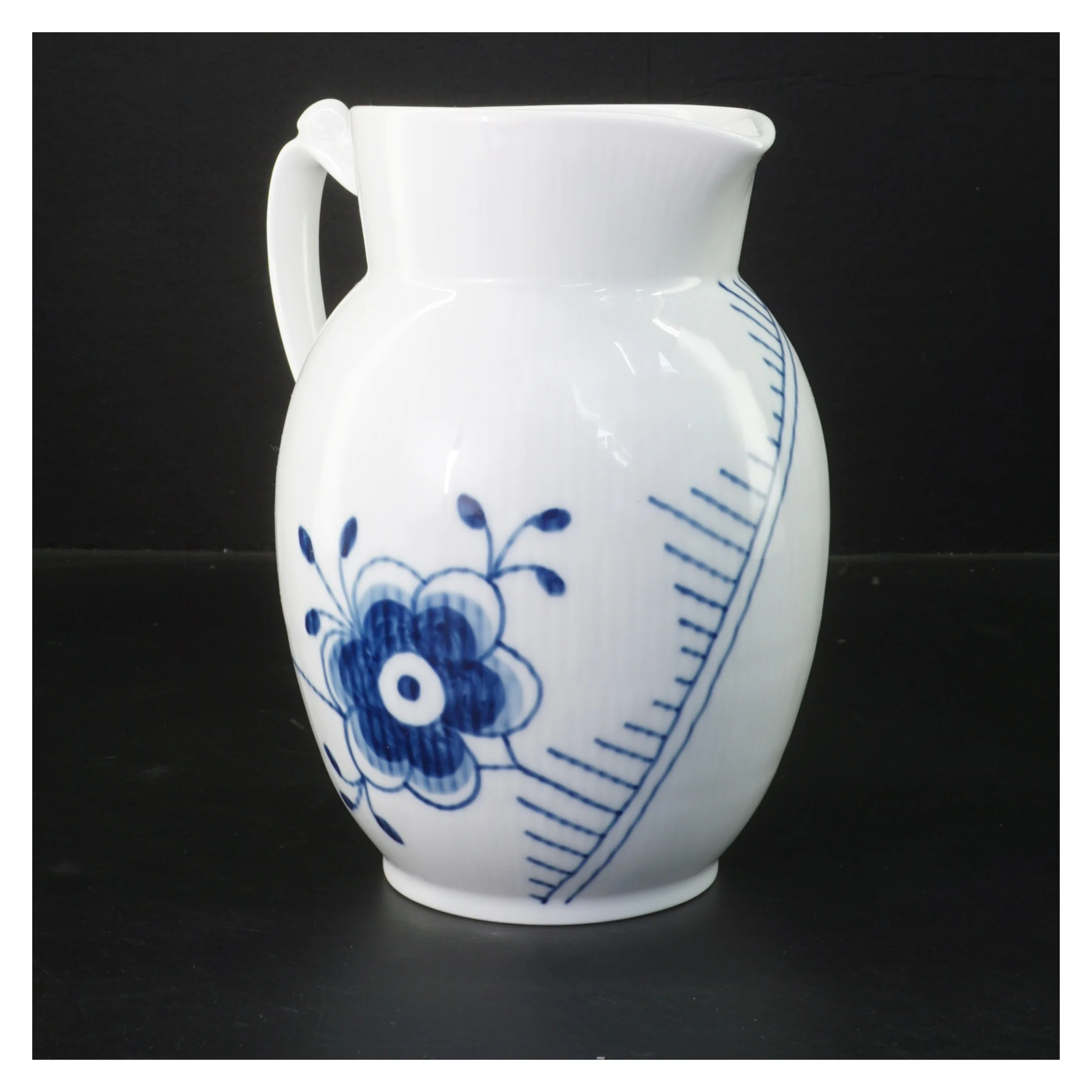 Mega musselmalet kande fra Royal Copenhagen (20 cm høj))