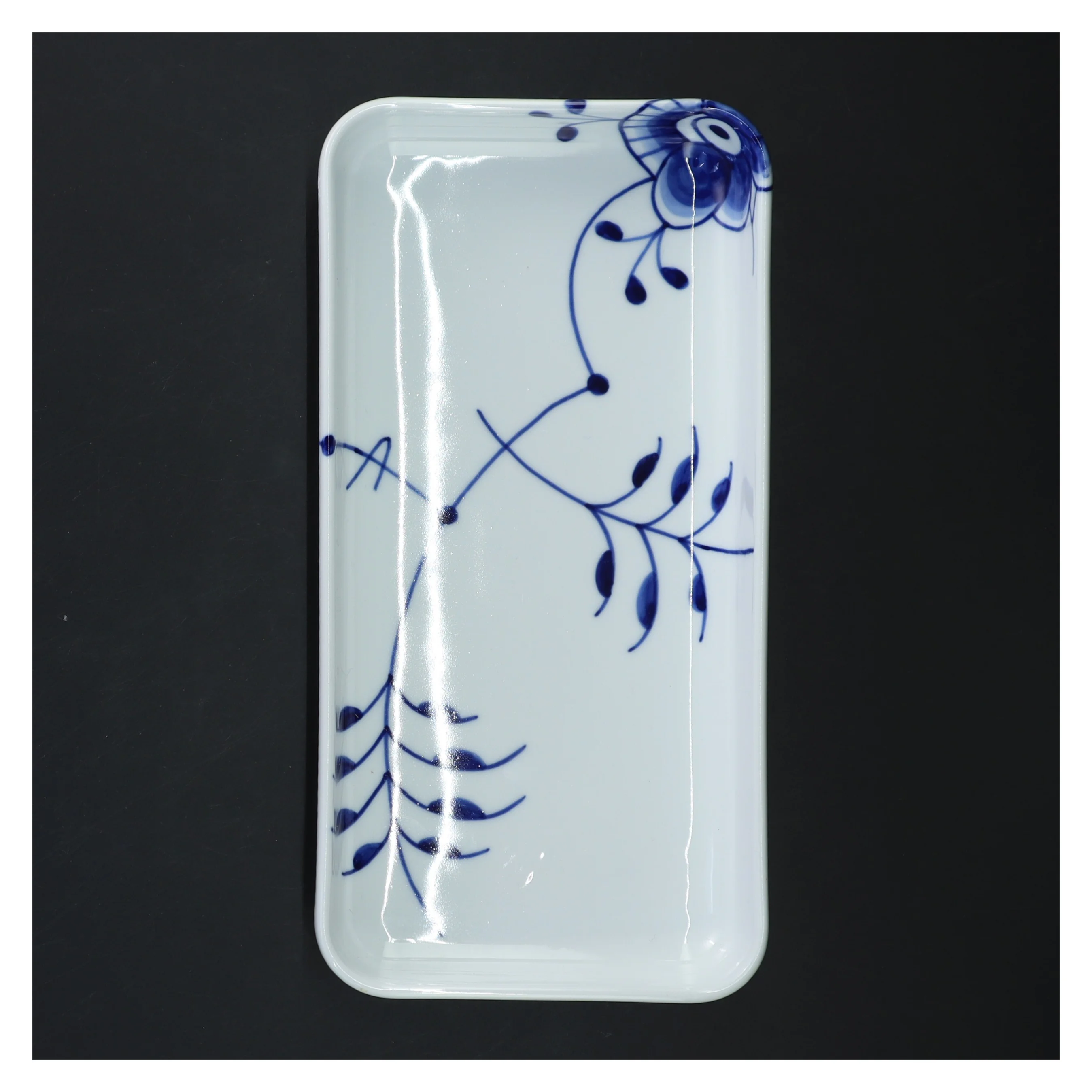 Mega musselmalet rektangul&aelig;rt fad (str. 24x12x3 cm)