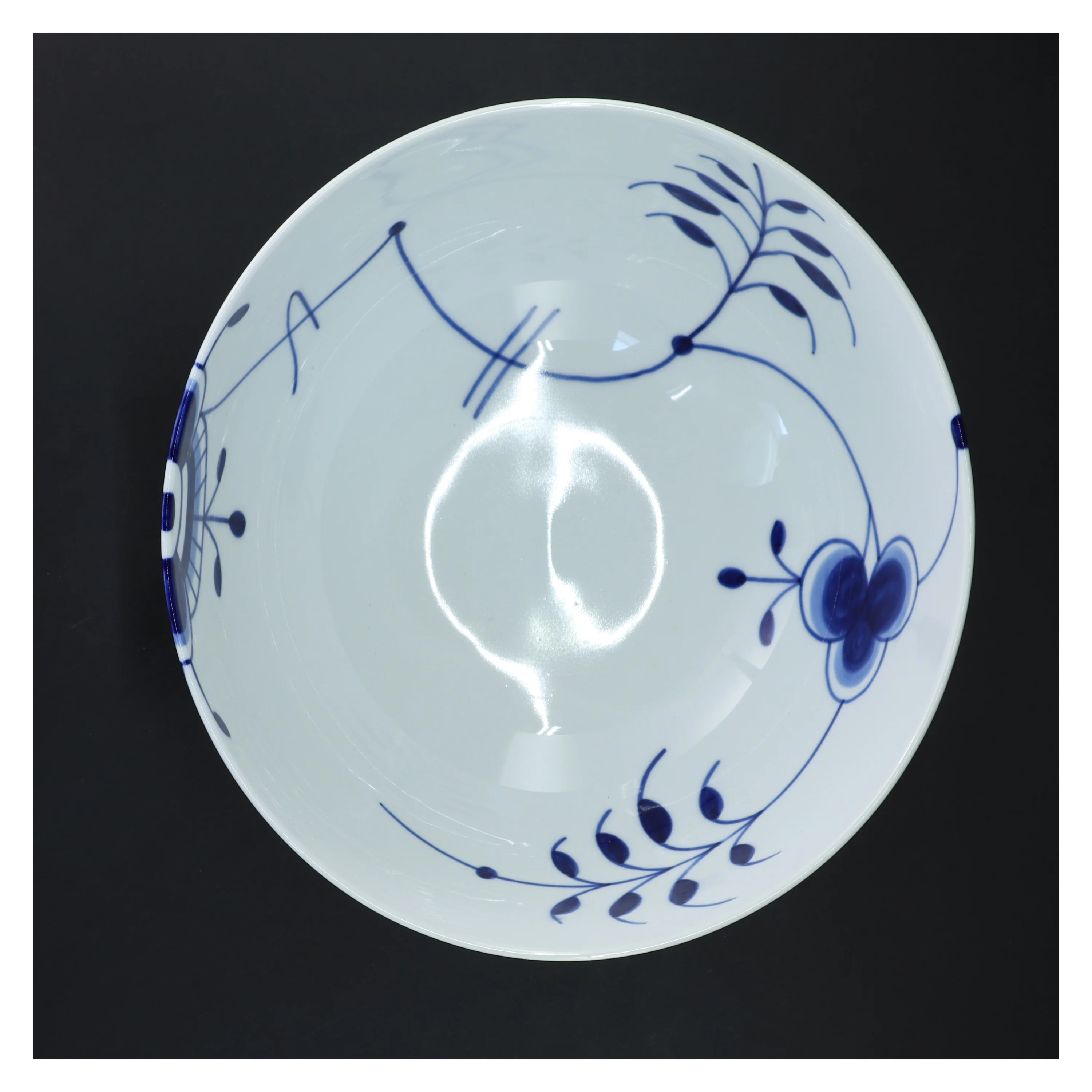 Mega musselmalet skål 24 cm.