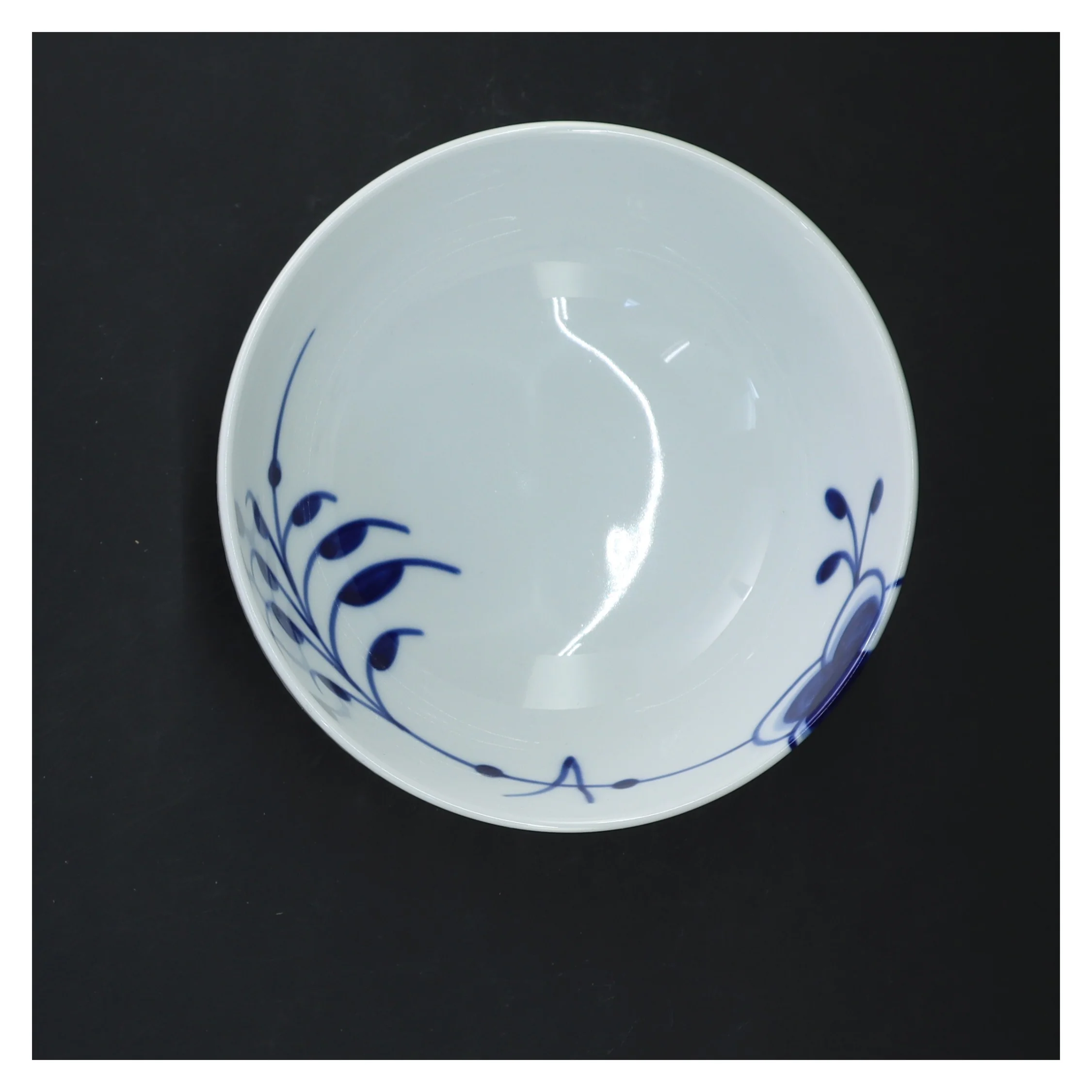 Mega musselmalet skål 15 cm.