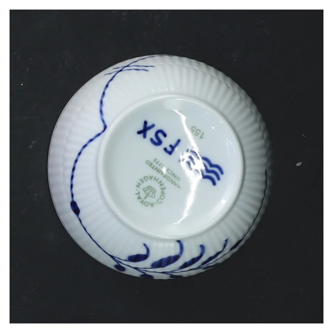 Mega musselmalet skål 8 cm.