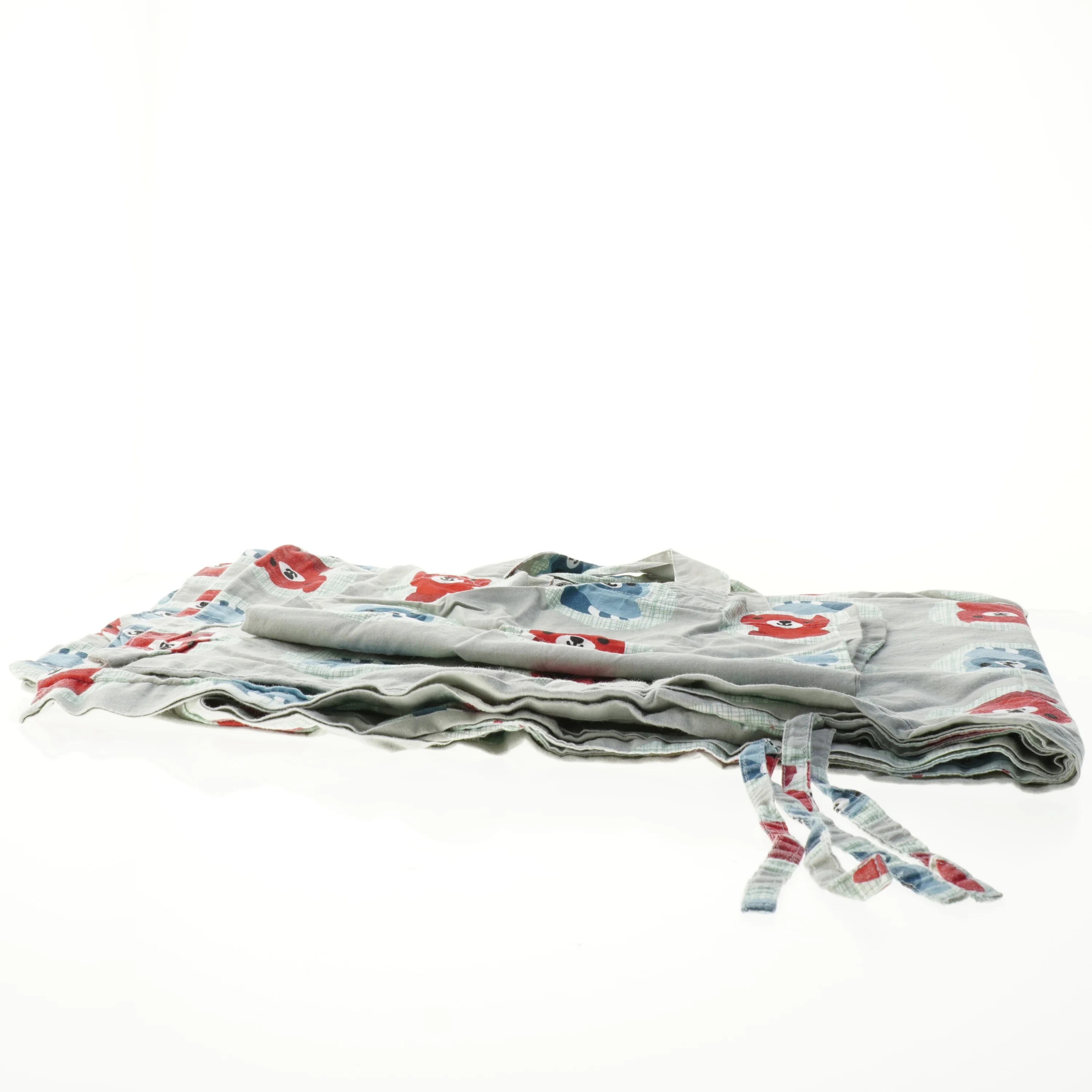 Barnesengetøj med bjørnemotiv fra Franck Fischer (str. 30 cm x. 36 cm. og. 96 cm x. 125 cm)