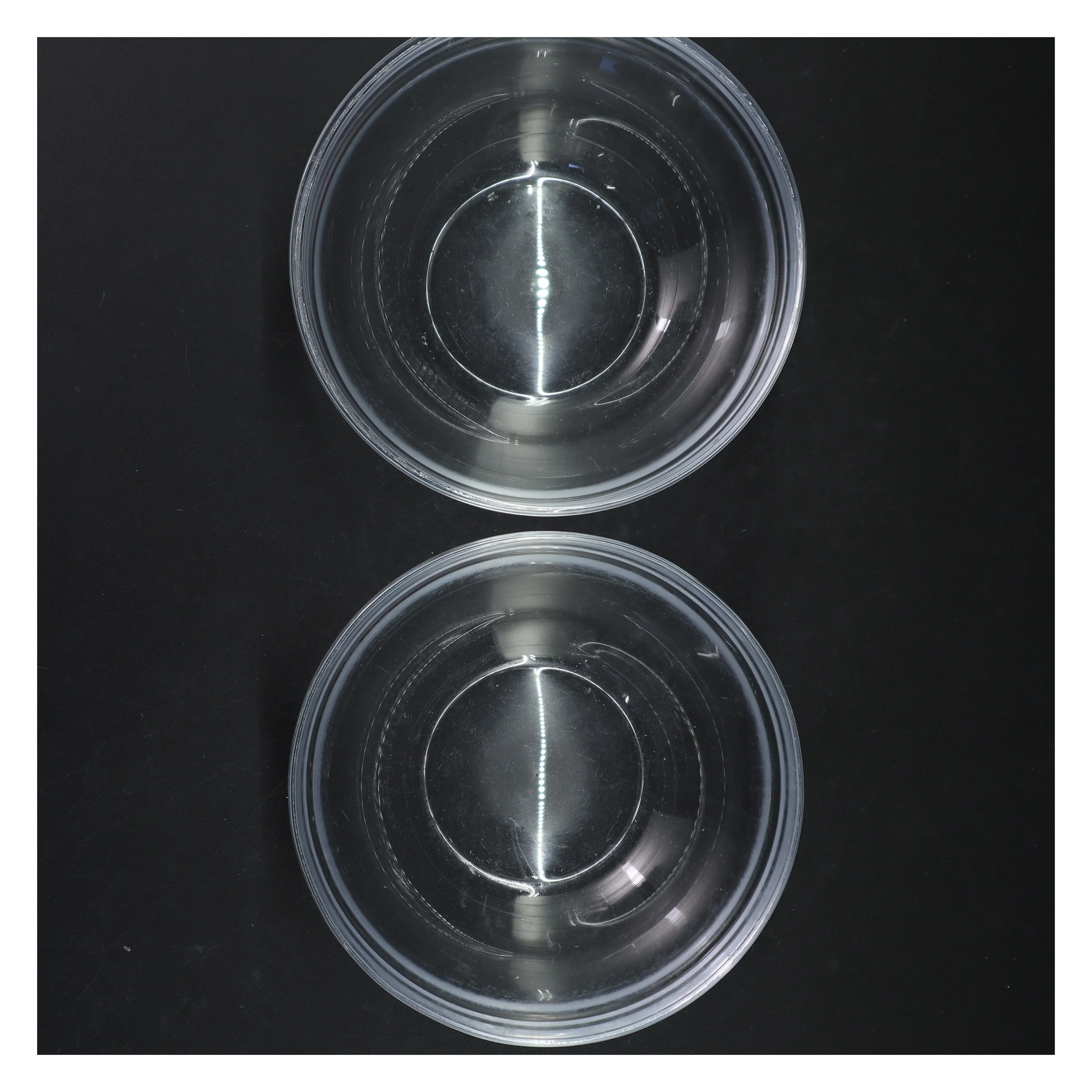 Sæt af 2 glas skåle (str. Ø 17 cm)