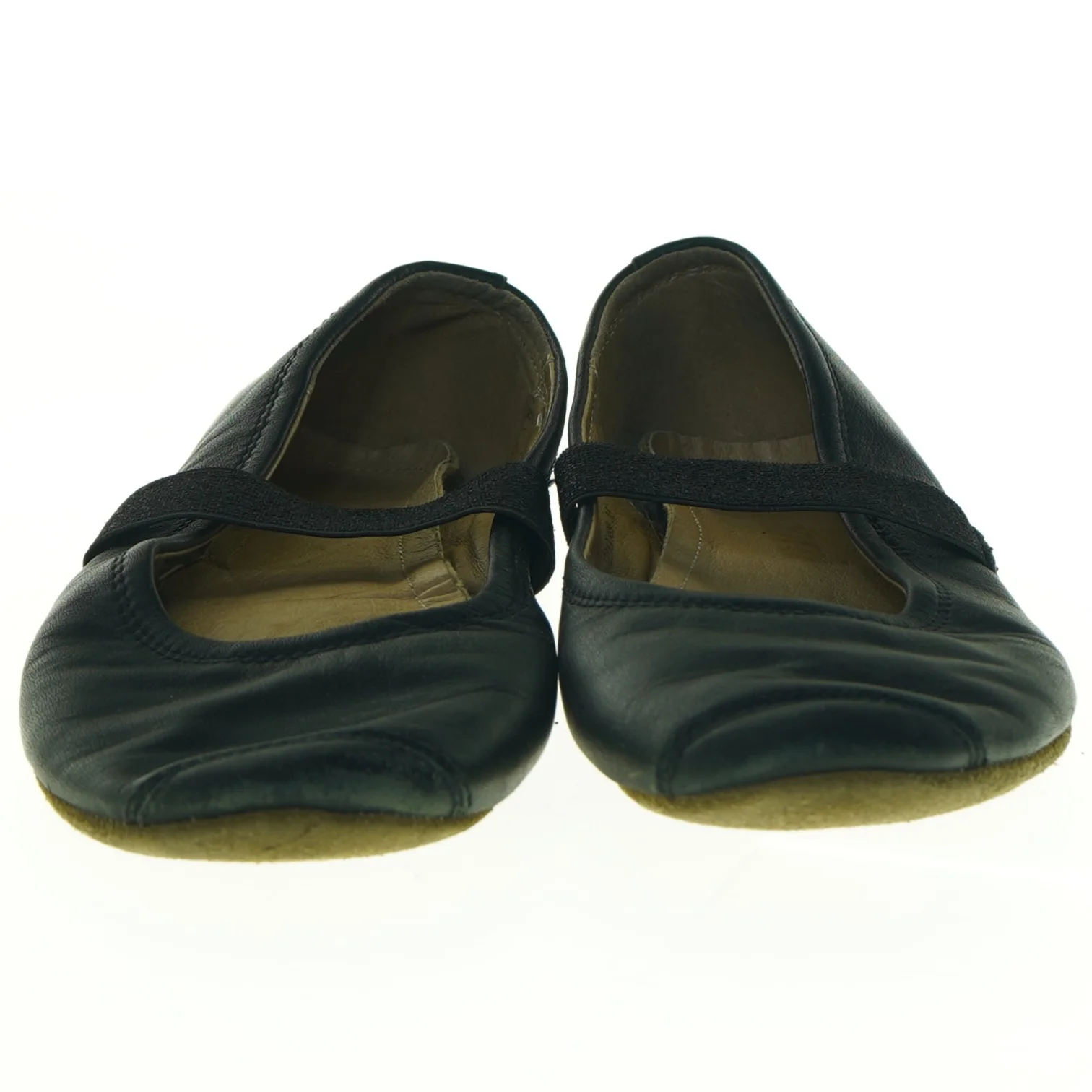 Sorte dansesko (str. 35)