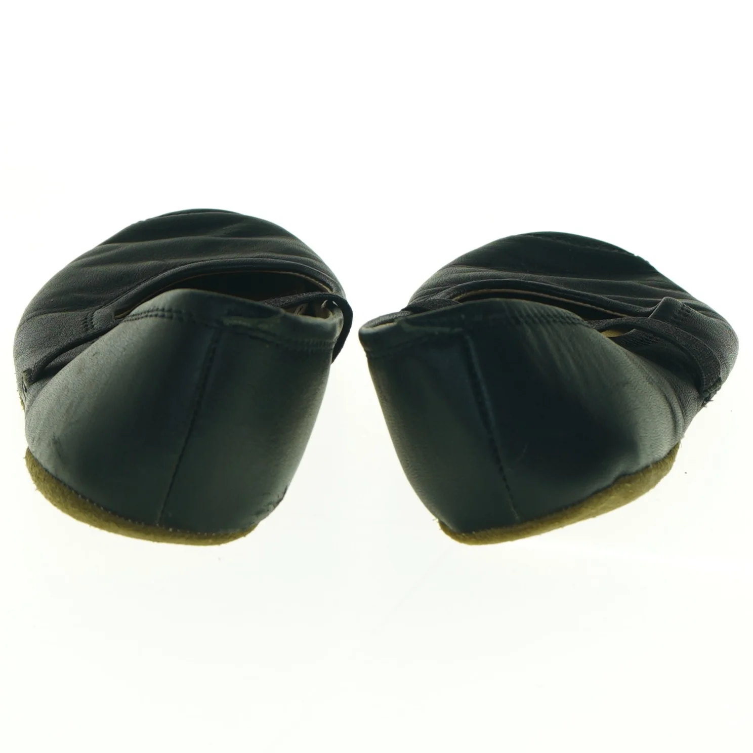 Sorte dansesko (str. 35)