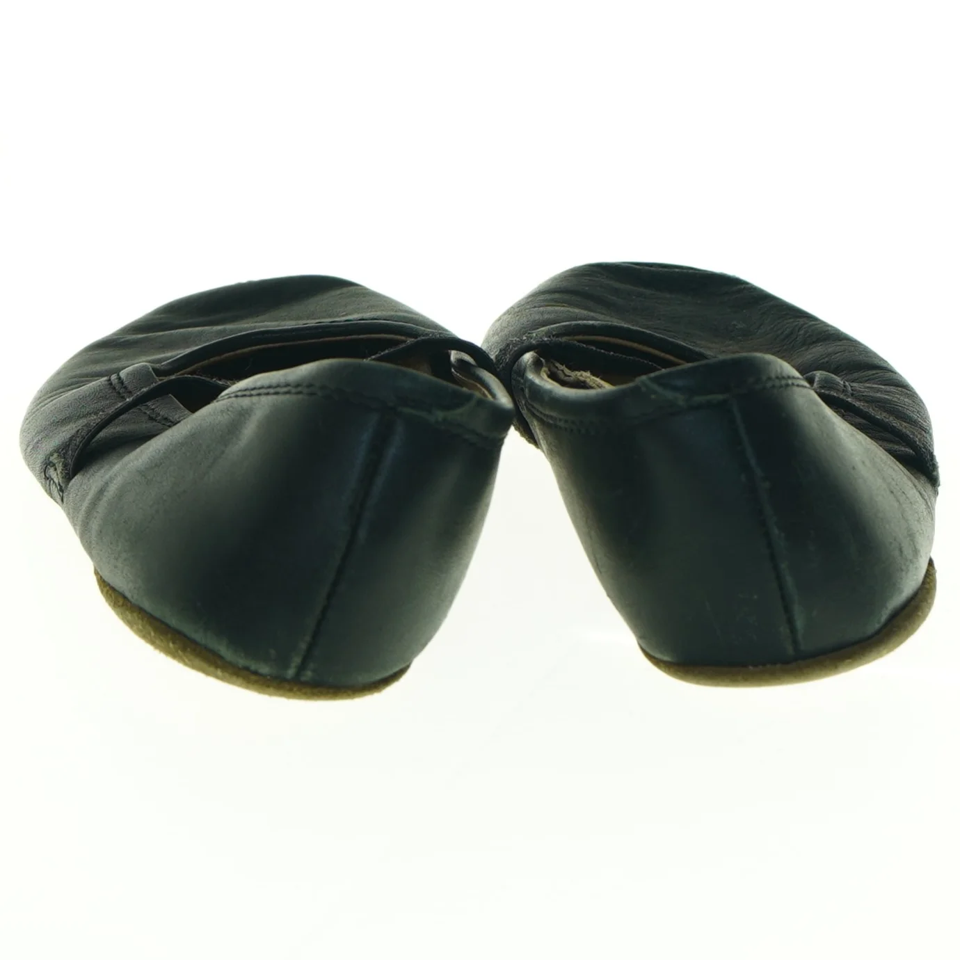 Sorte dansesko (str. 32)