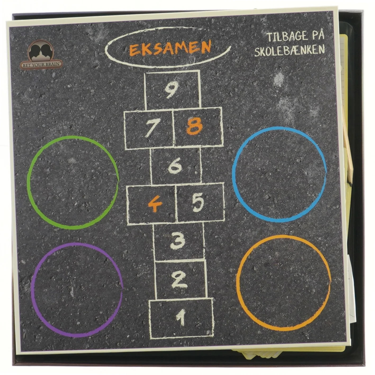 Tilbage på skolebænken brætspil (str. 27x27 cm)