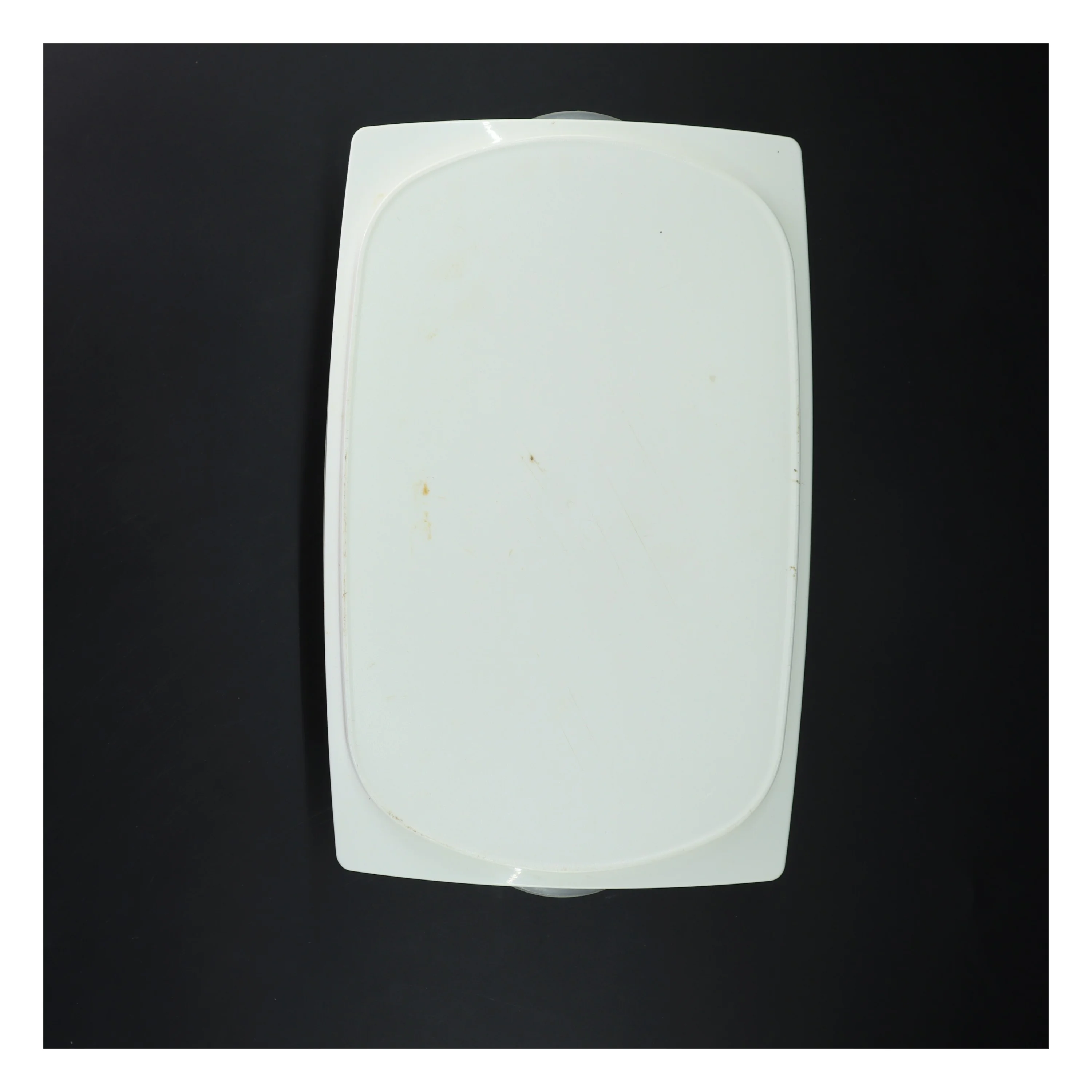 Plastikopbevaringsboks med låg fra Tupperware (str. 10x20x30 cm)