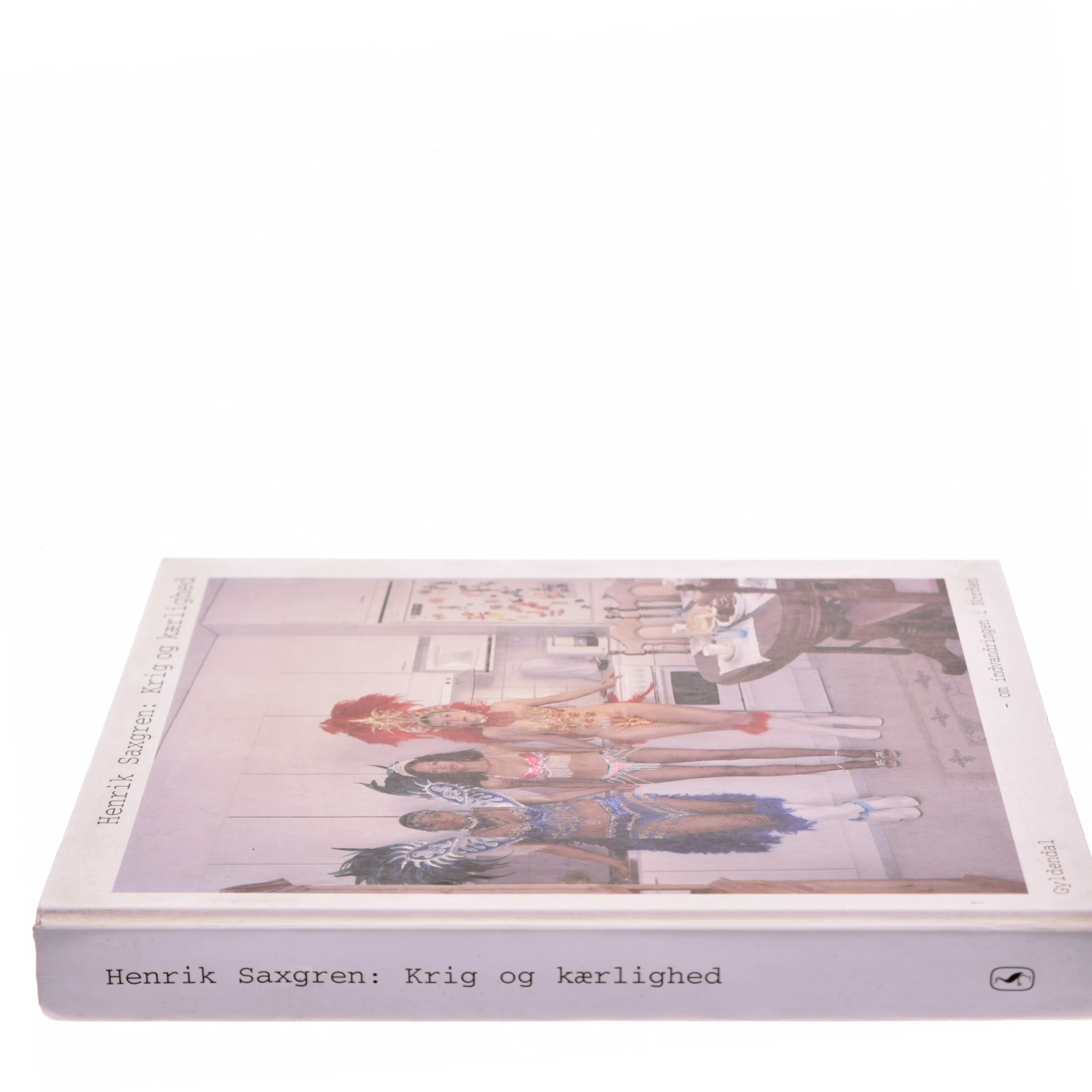 Krig og kærlighed af Henrik Saxgren (Bog)