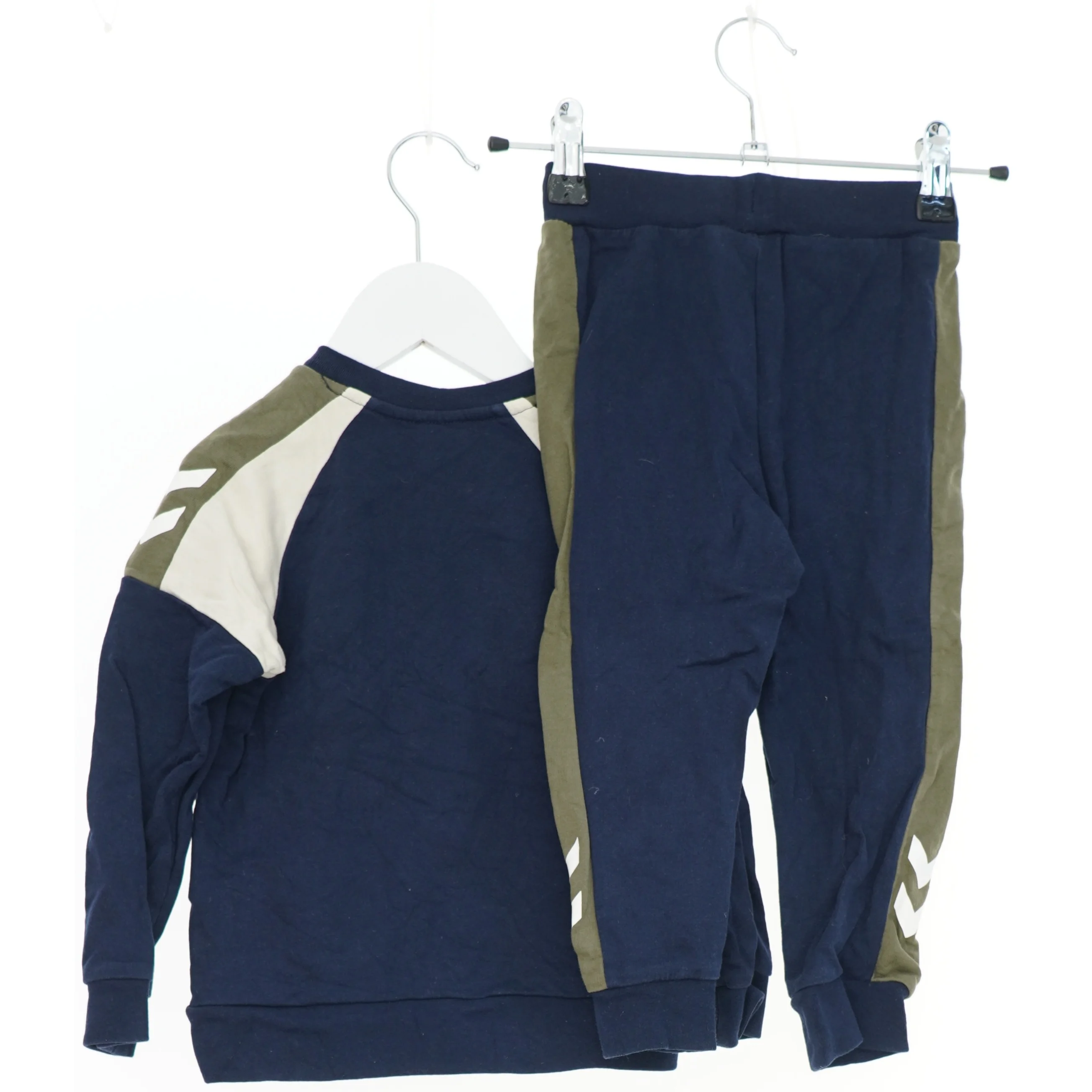 Hummel træningssæt til børn fra Hummel (str. 98)