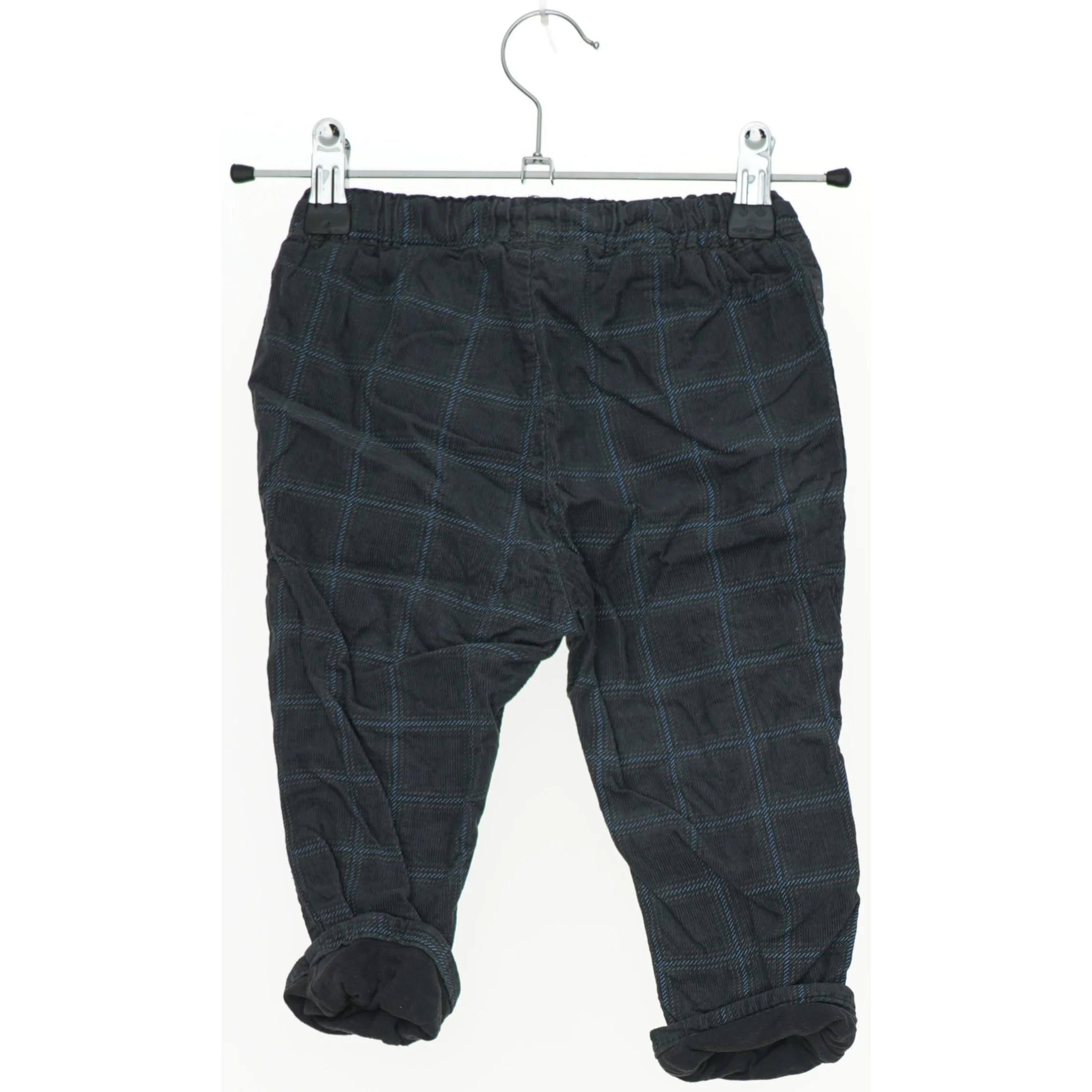 Børnebukser med ternet mønster fra H&M (str. 86)