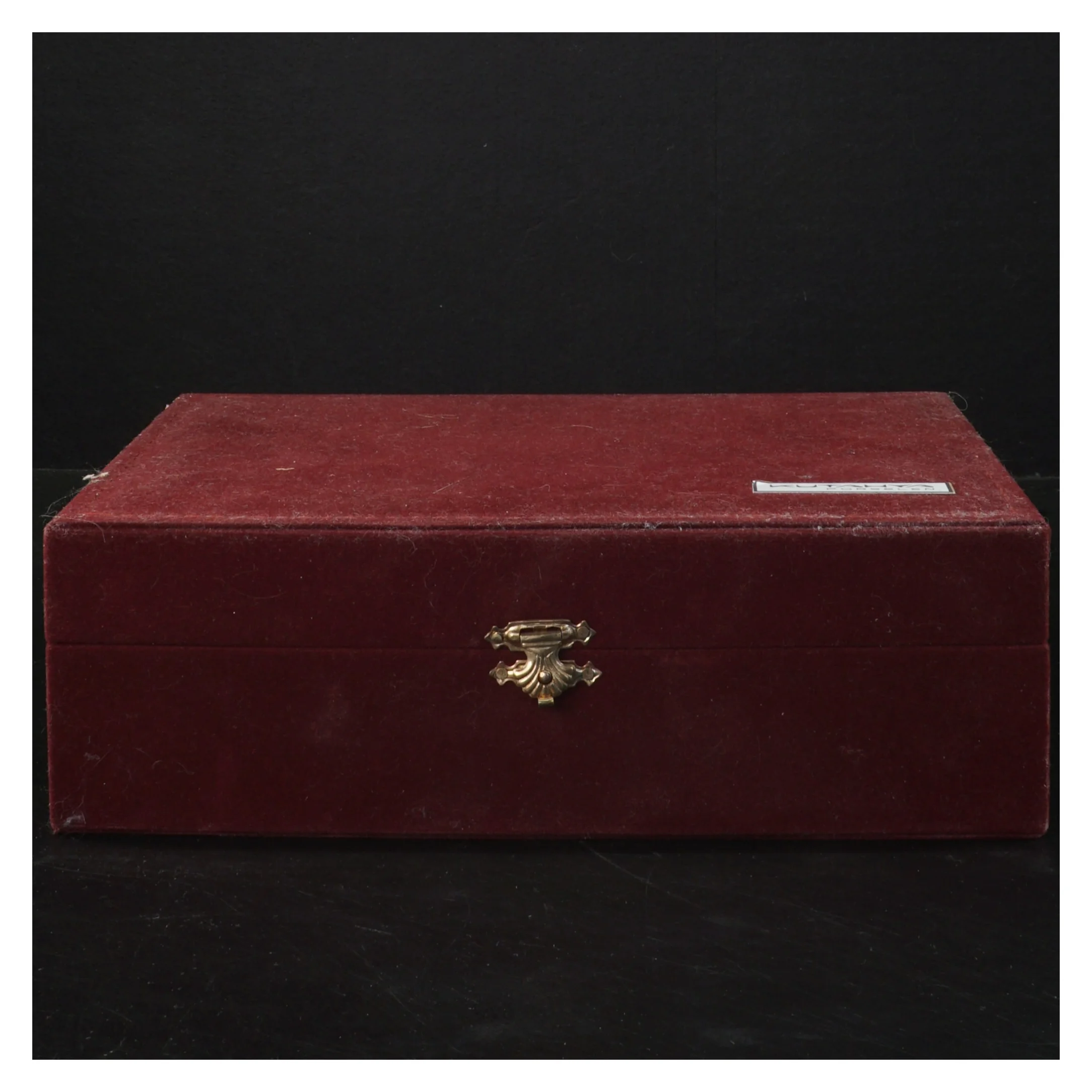 Porcelæns kaffekop sæt med tallerkener fra Kutahya (str. Ø 11,5& 5,5 cm)