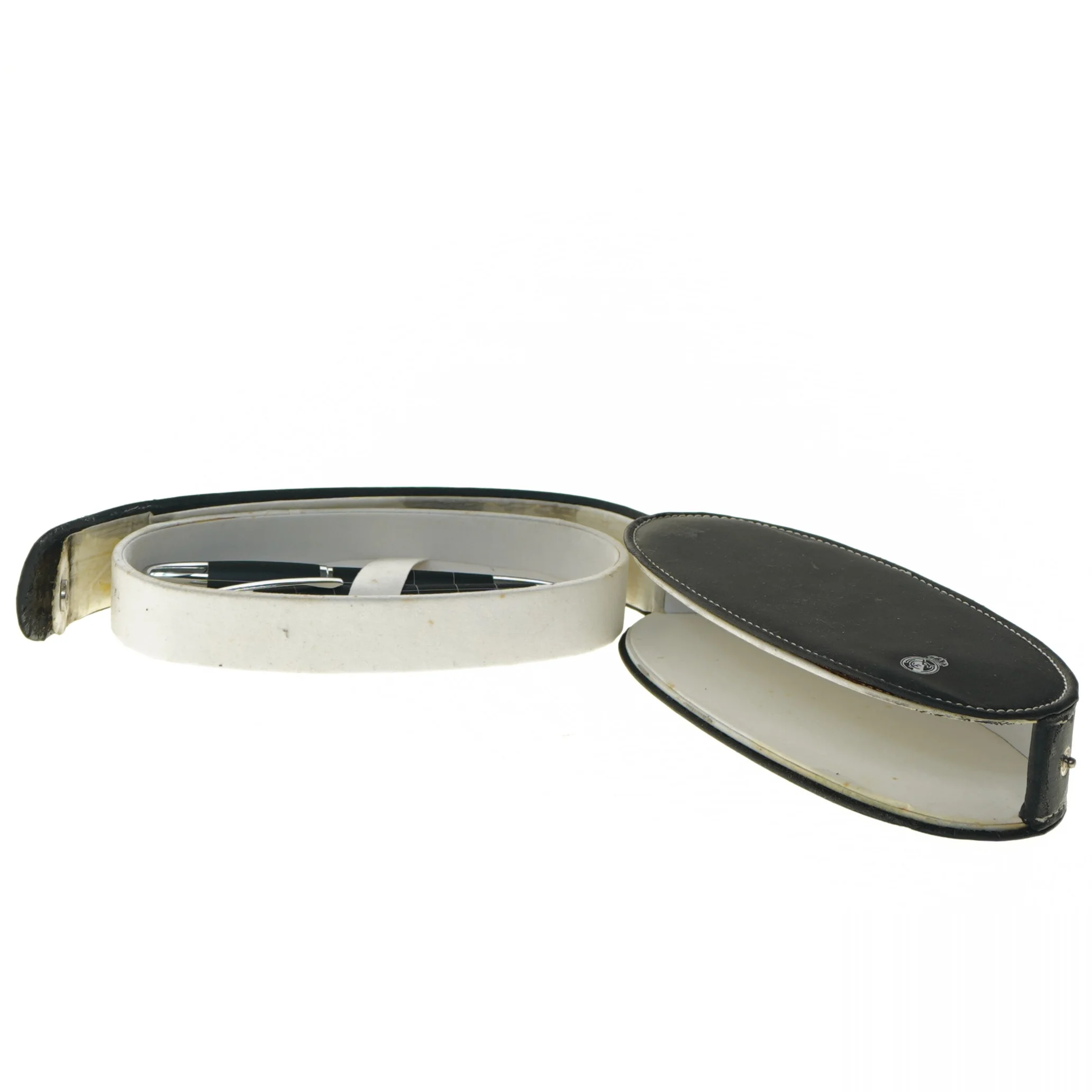 Sæt af kuglepen og fyldepen i etui (str. 18,5x8,5 cm)