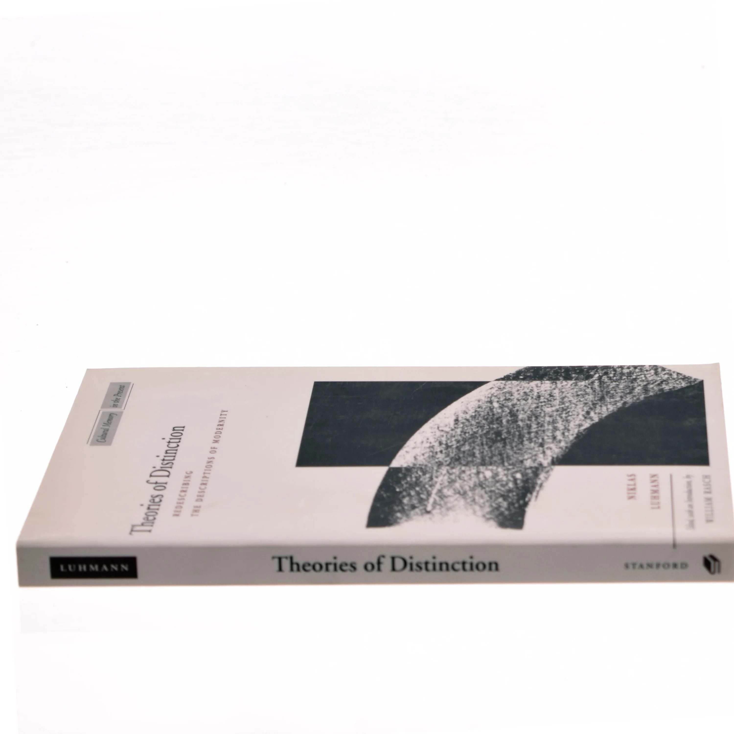 Theories of distinction : redescribing the descriptions of modernity af Niklas Luhmann (Bog)