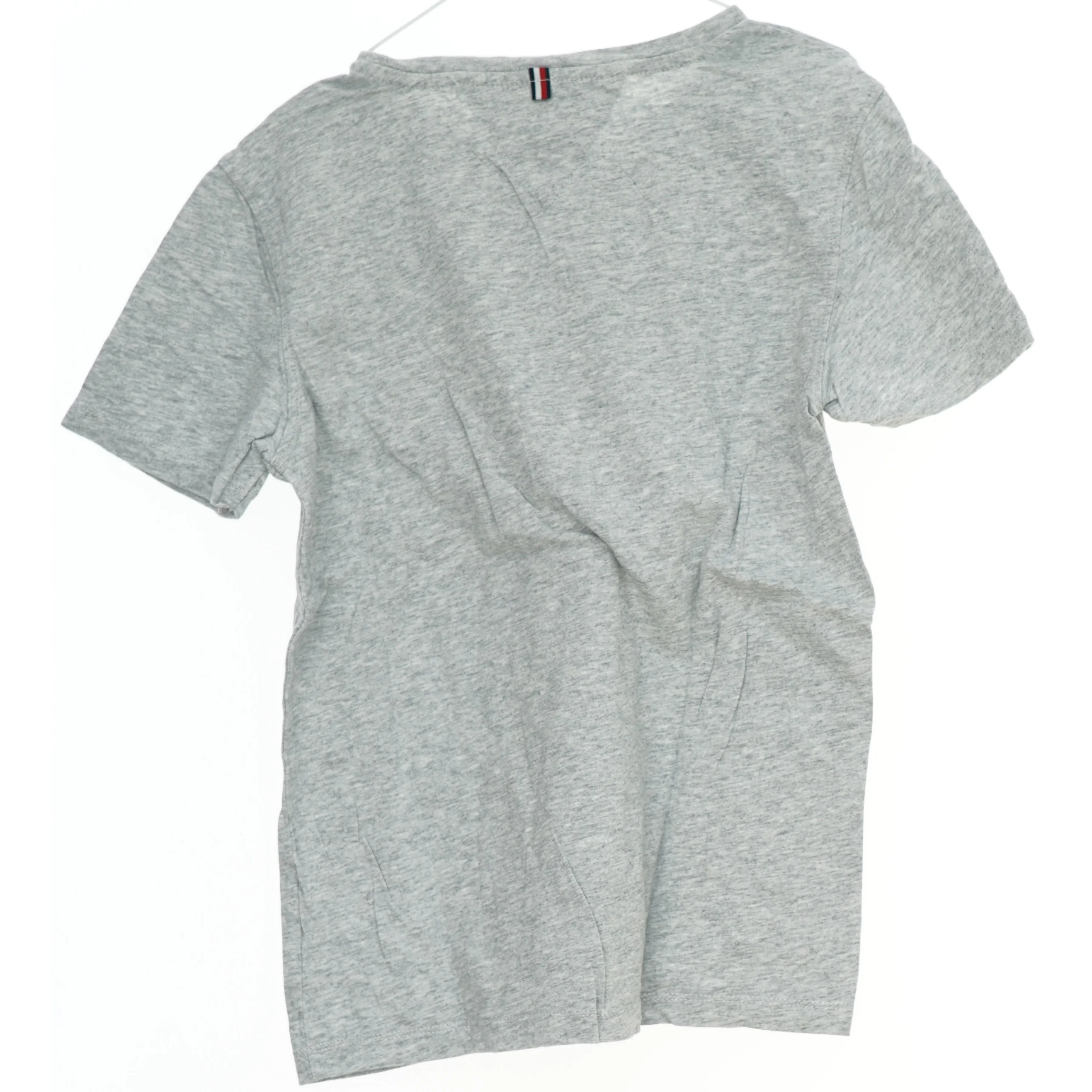 Grå T-Shirt fra Tommy Hilfiger (str. 152)