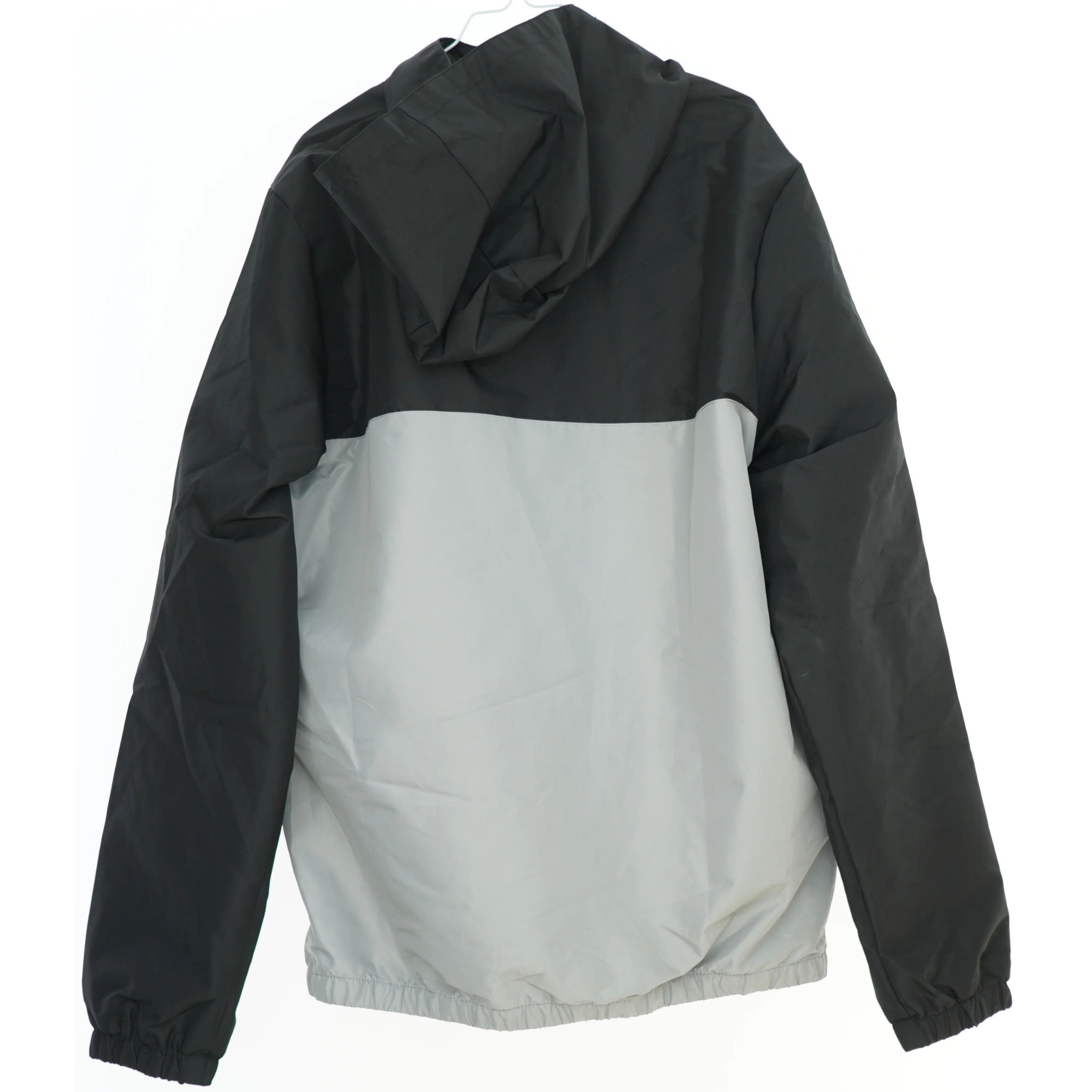 Vindjakke med hætte fra Ellesse (str. 158)